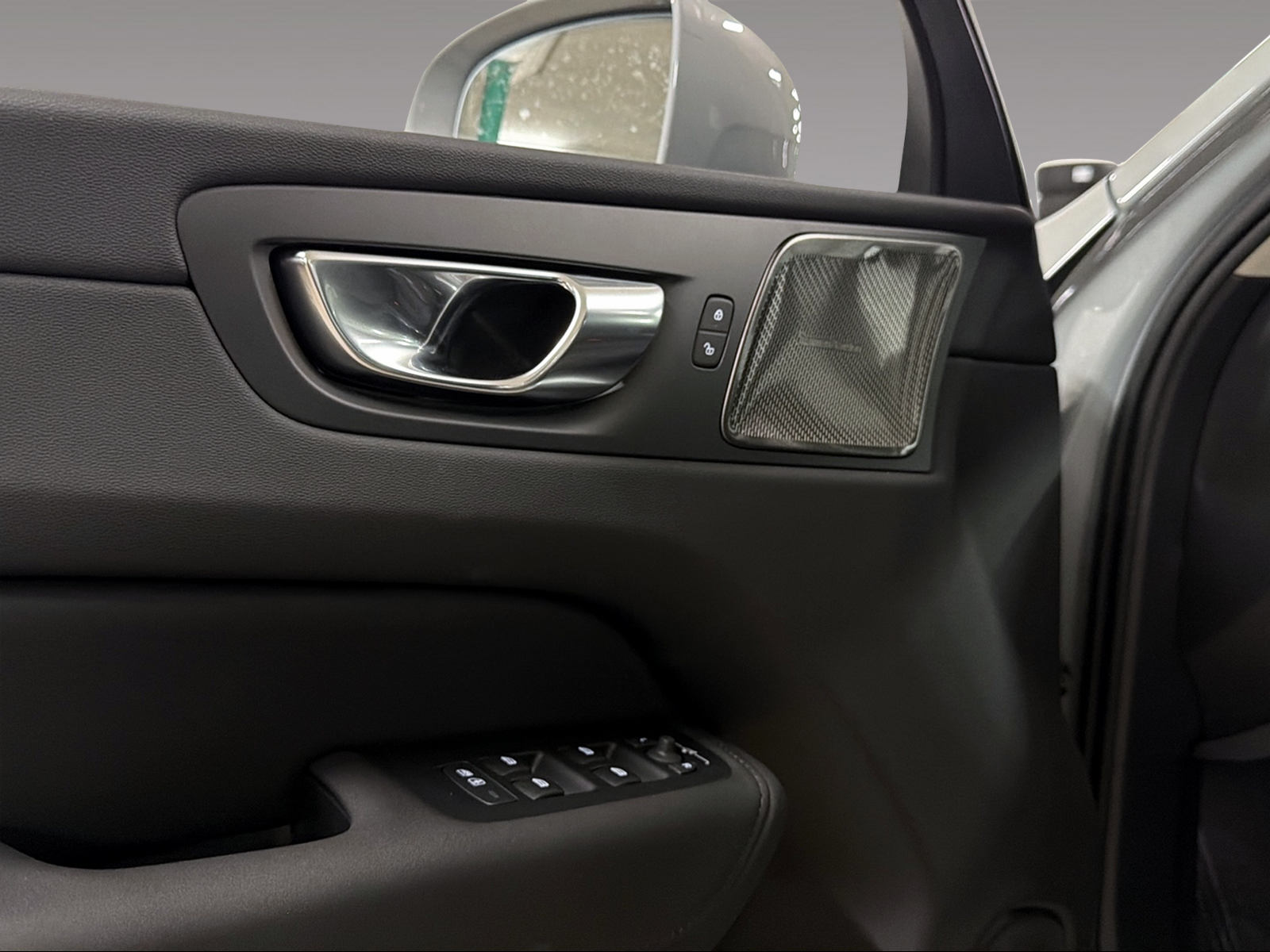 VOLVO XC60 T6 eAWD PluginHybrid Core Geartronic-image-7