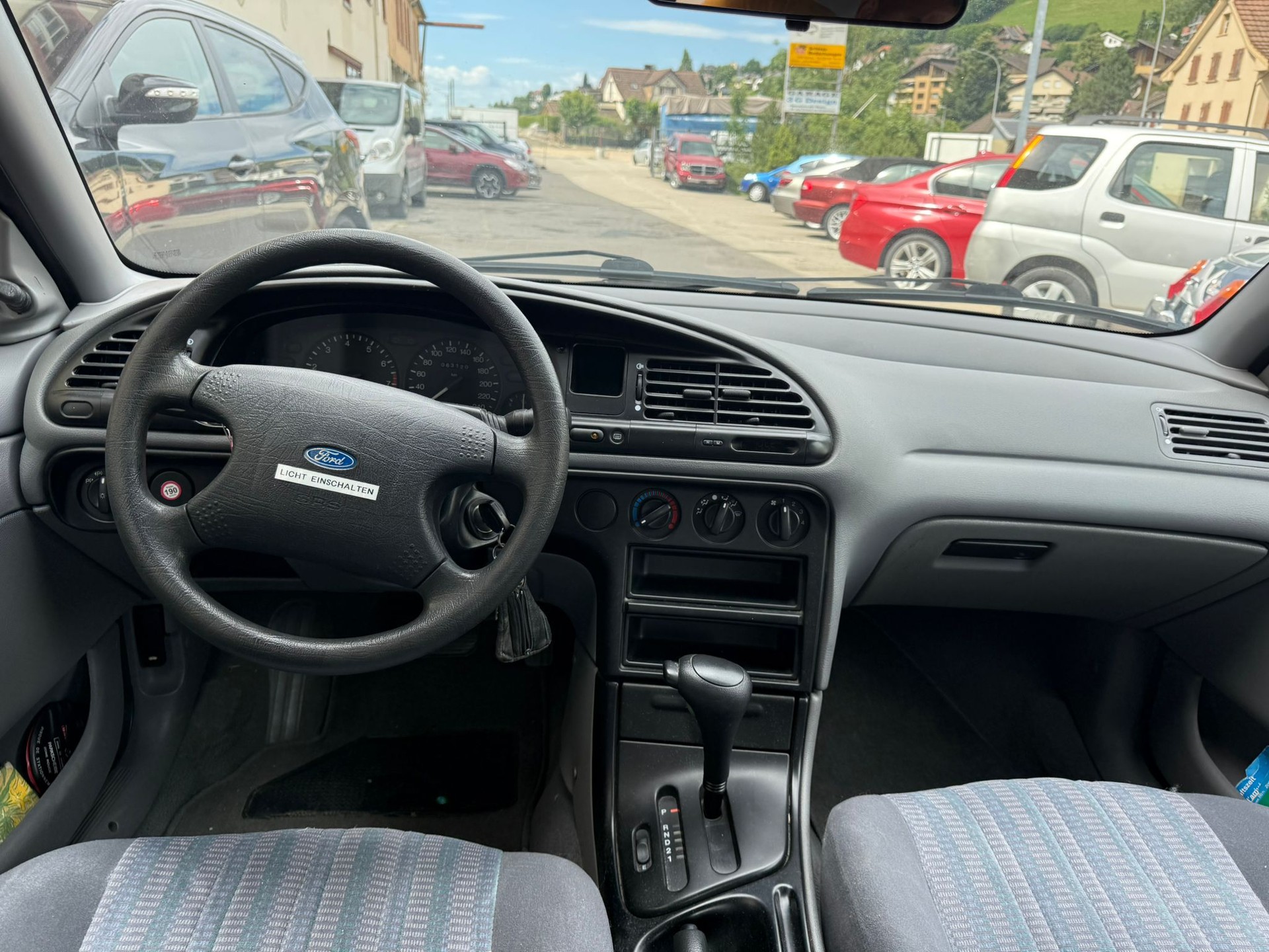 FORD Mondeo 1.8i GLX Winner-image-6