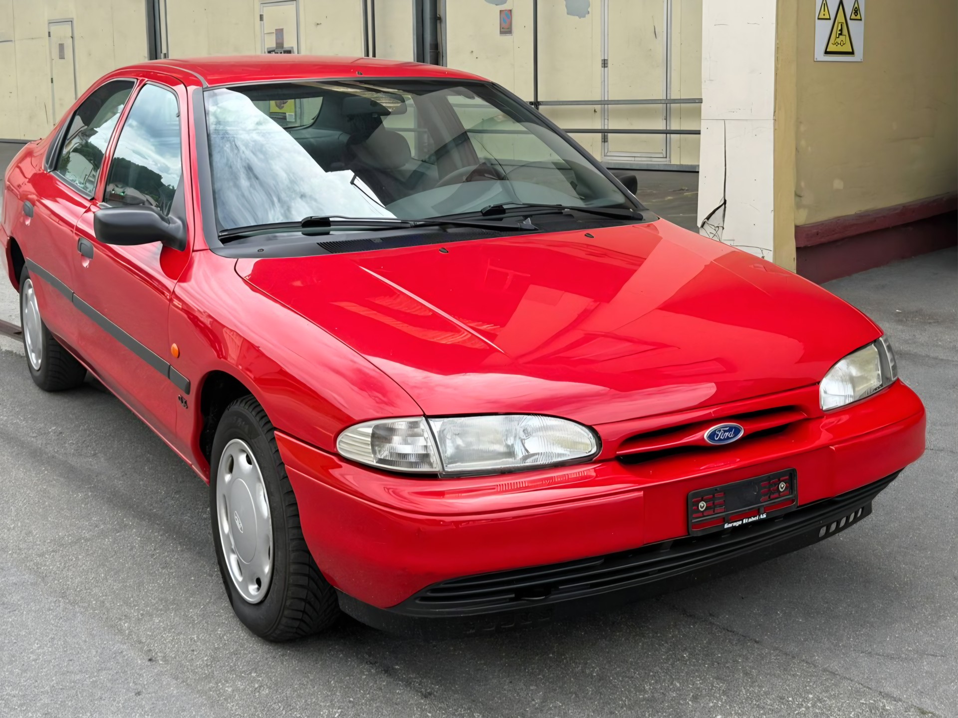 FORD Mondeo 1.8i GLX Winner-image-1