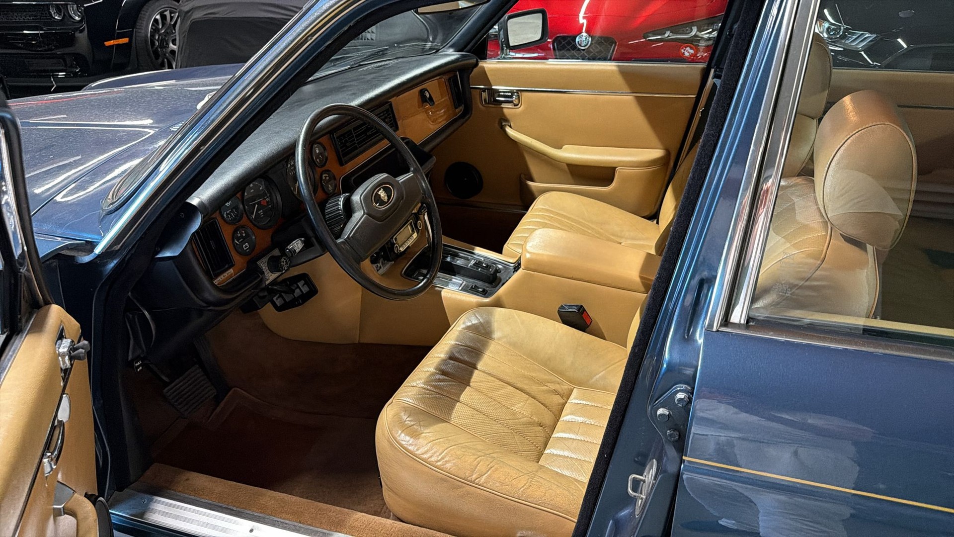 JAGUAR XJ6 4,2 Serie 3 - Rostfrei - Veteran-image-1