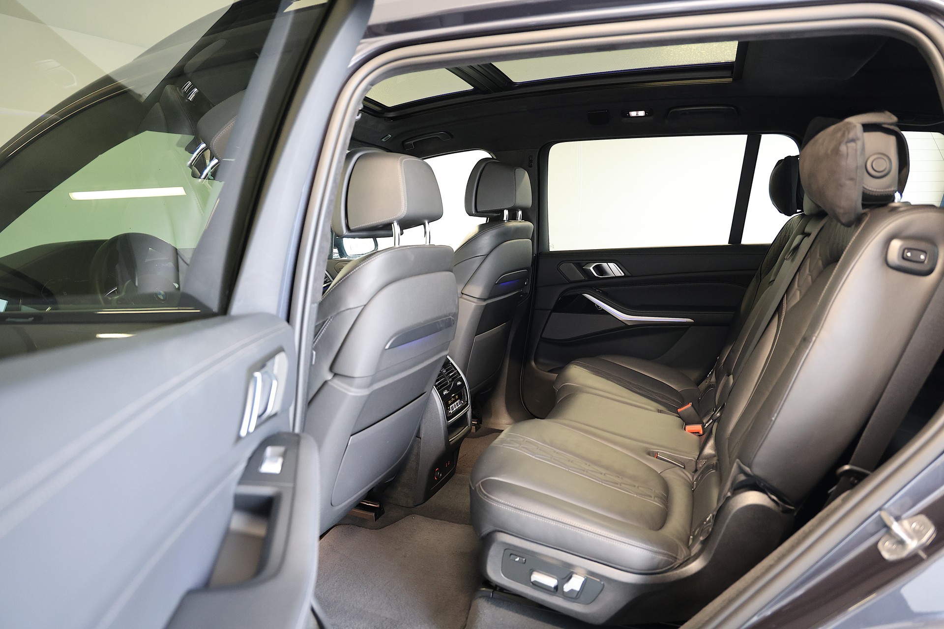 BMW X7 xDrive M50d Steptronic-image-15