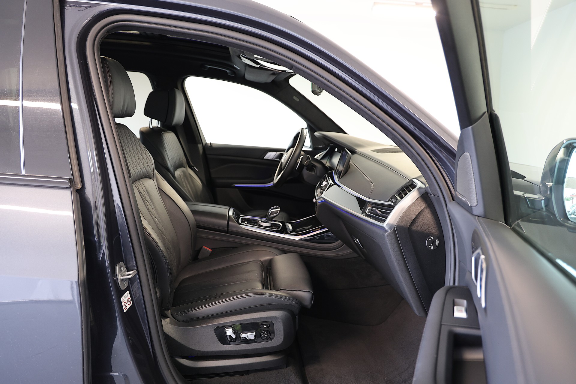 BMW X7 xDrive M50d Steptronic-image-12