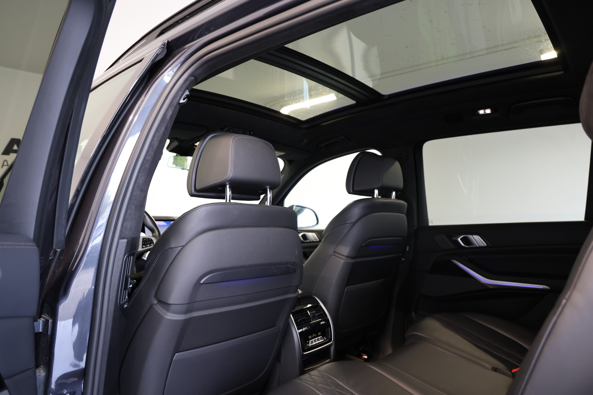 BMW X7 xDrive M50d Steptronic-image-16