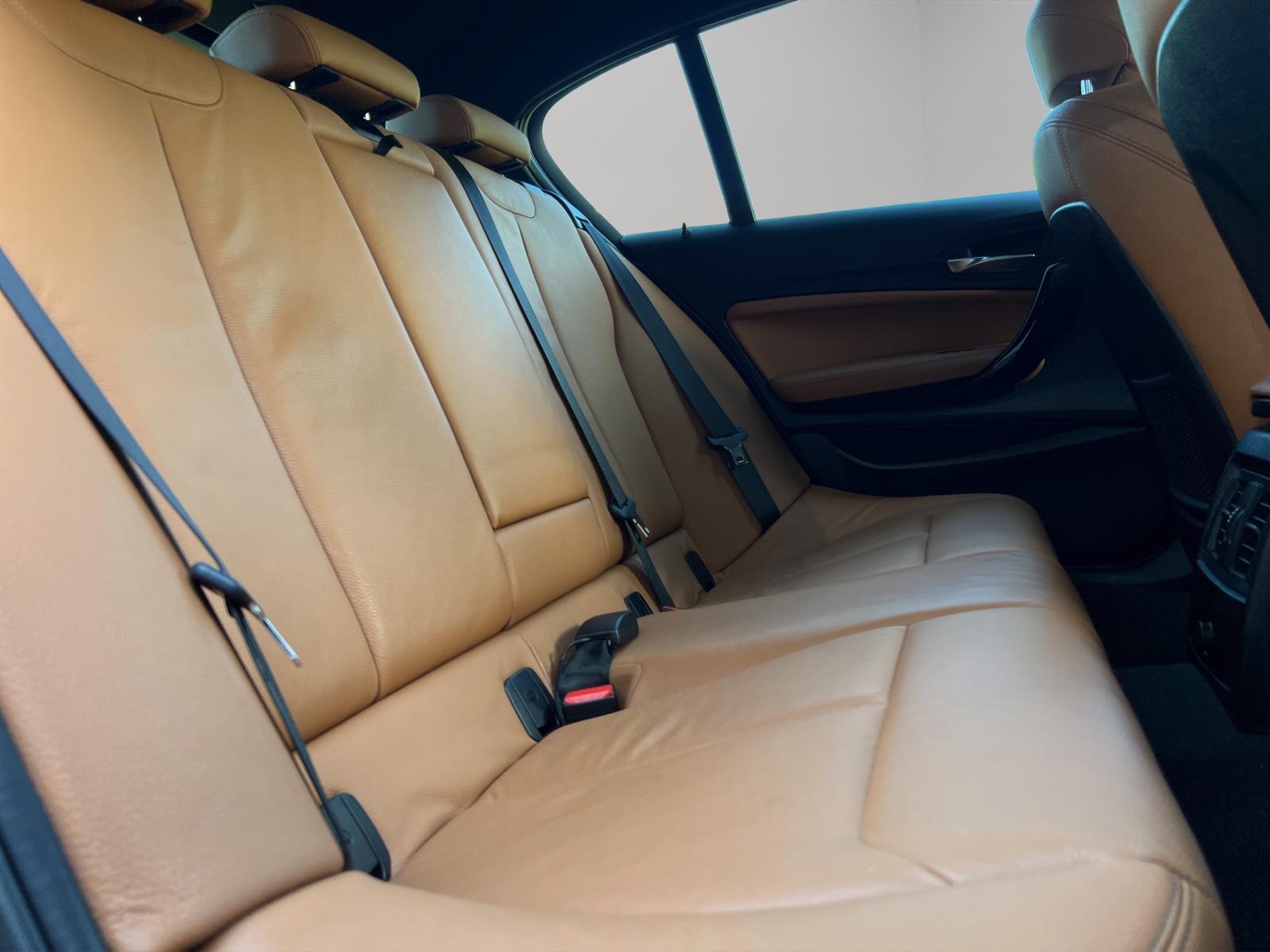 BMW M140i xDrive Steptronic-image-13
