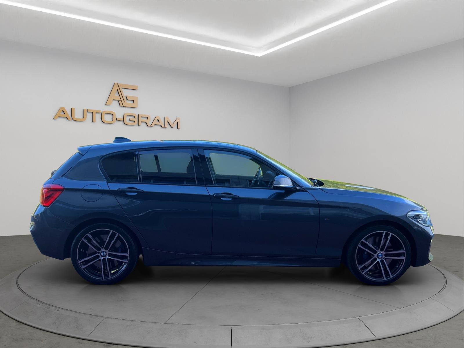BMW M140i xDrive Steptronic-image-5