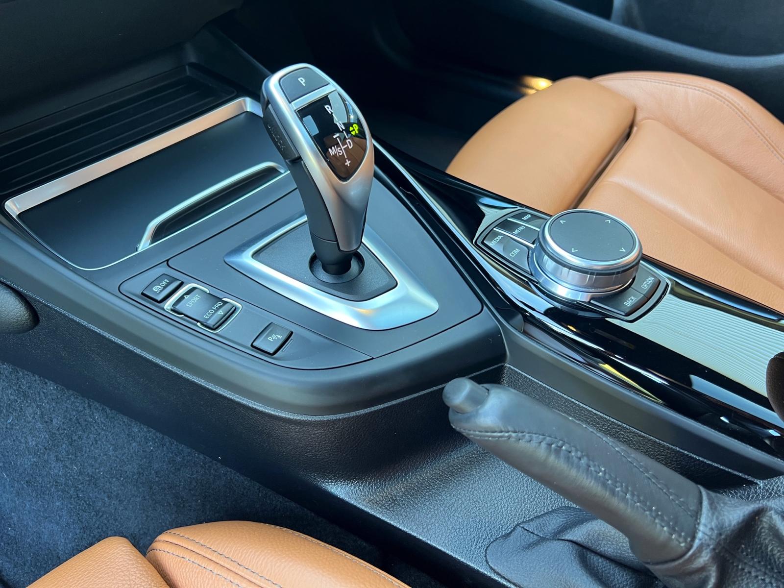 BMW M140i xDrive Steptronic-image-26