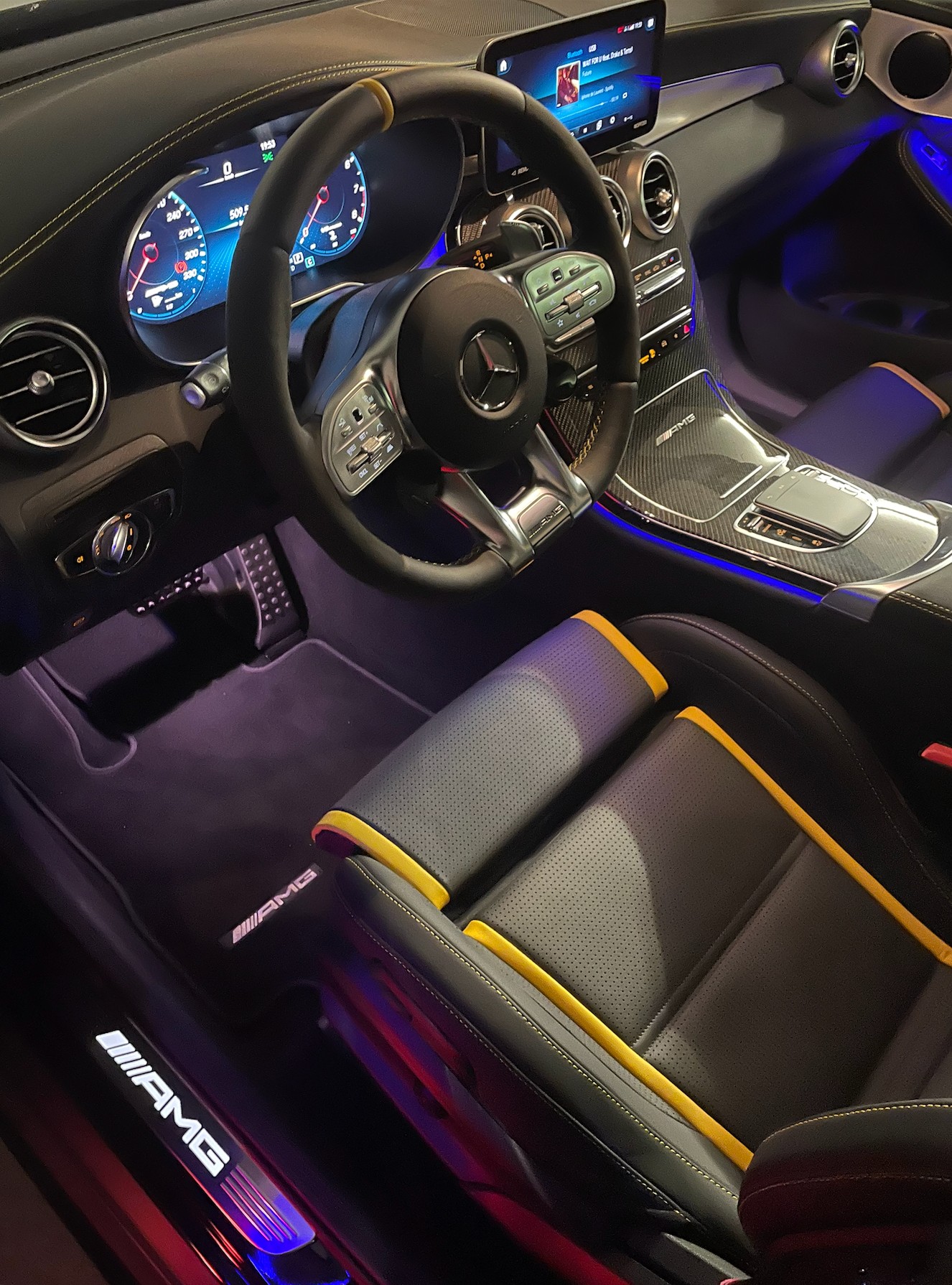 MERCEDES-BENZ GLC 63 S AMG 4m+-image-2