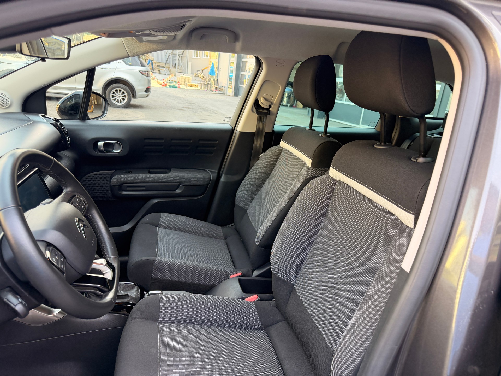 CITROEN C3 Aircross 1.2i PureTech Swiss Edition EAT6-image-9