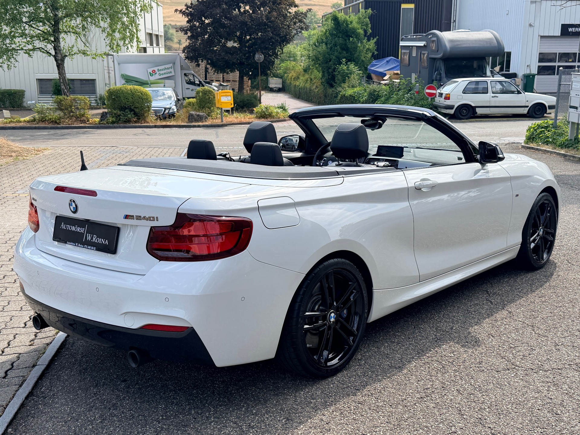 BMW M240i xDrive Steptronic-image-2