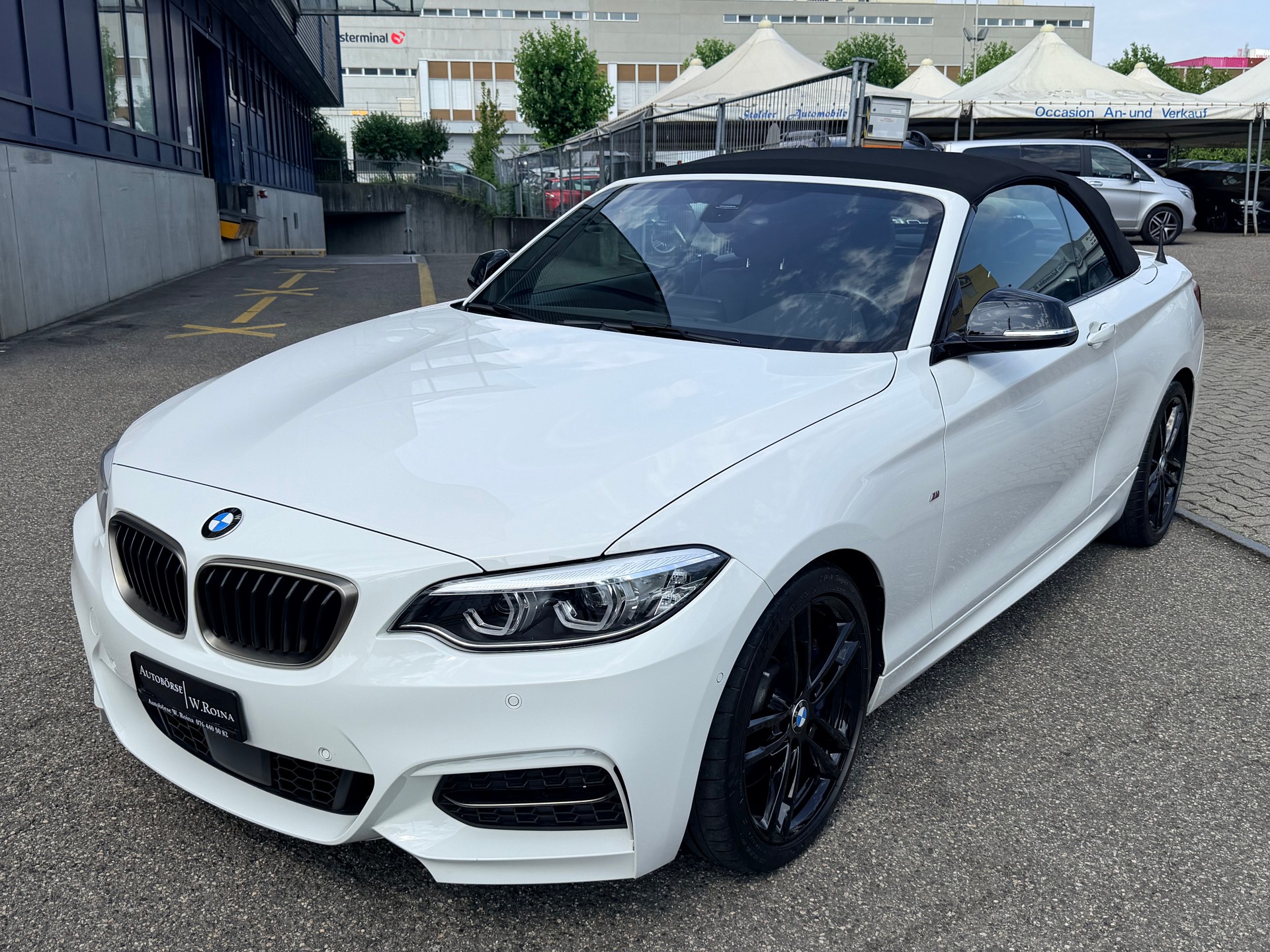 BMW M240i xDrive Steptronic-image-14