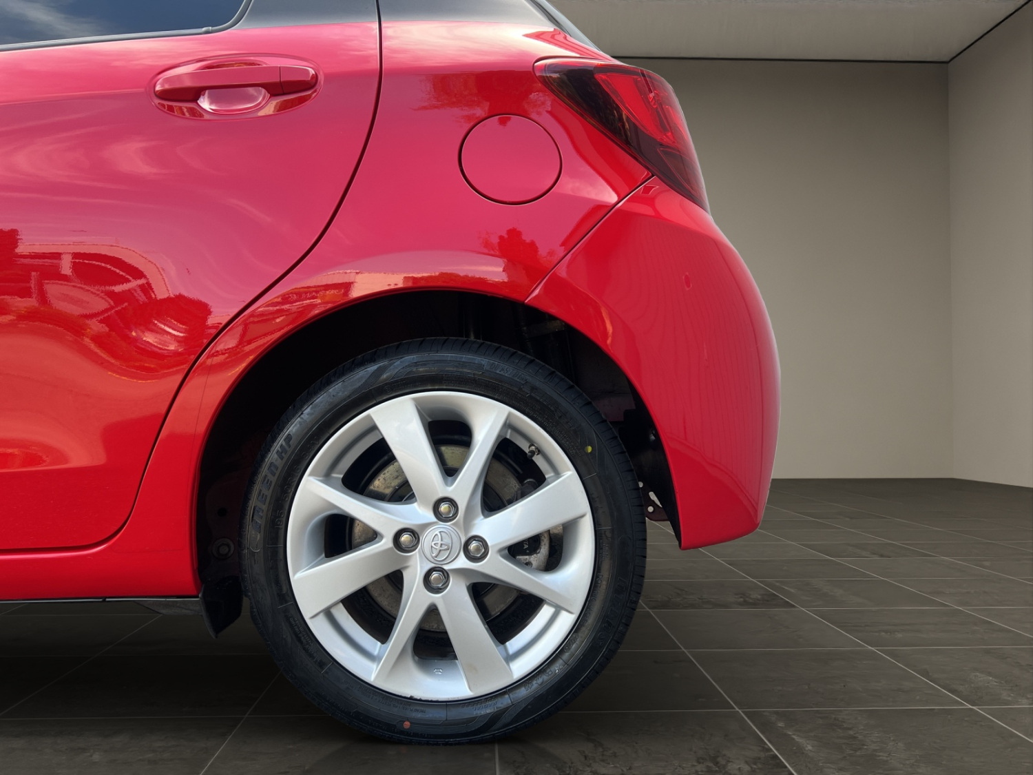 TOYOTA Yaris 1.5 VVT-i HSD Trend-image-25