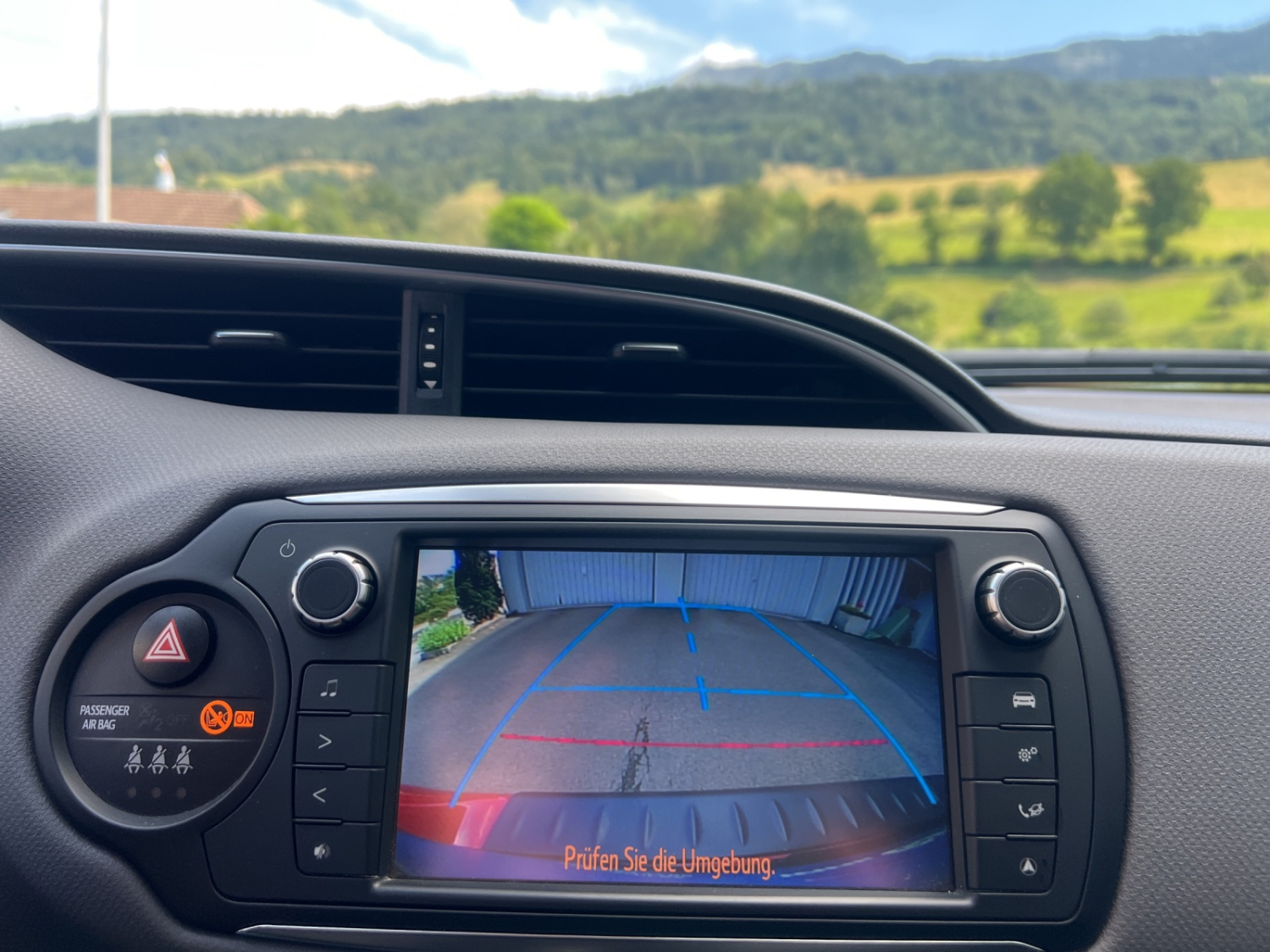 TOYOTA Yaris 1.5 VVT-i HSD Trend-image-15