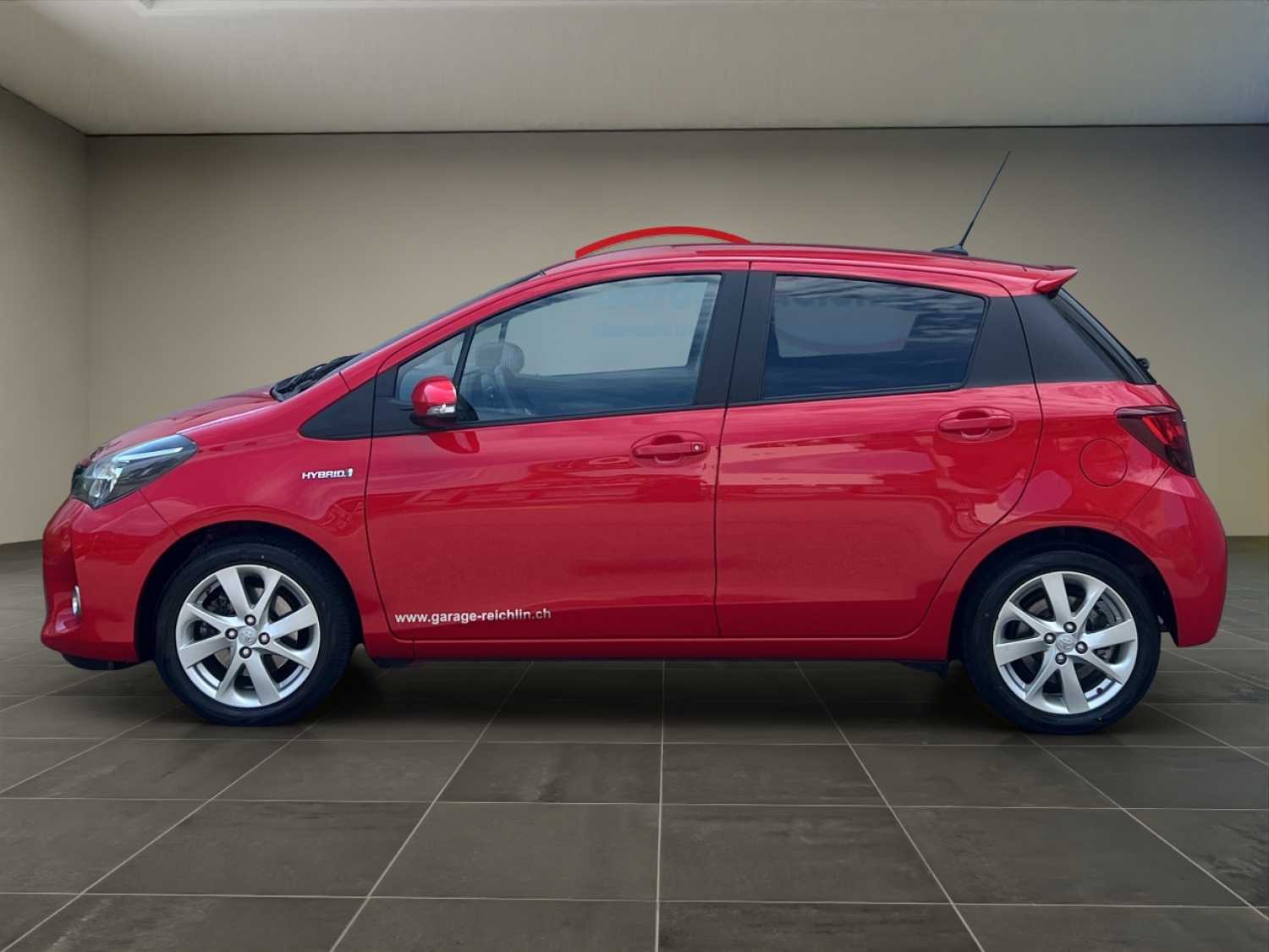 TOYOTA Yaris 1.5 VVT-i HSD Trend-showroom-element-1