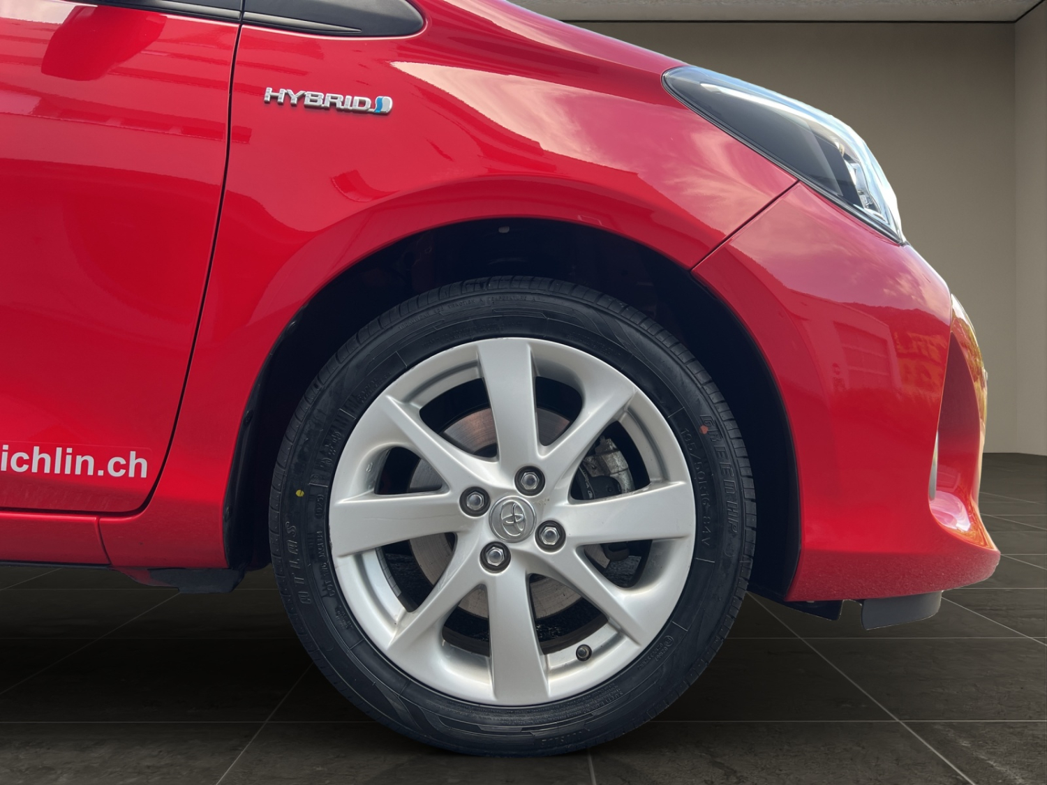 TOYOTA Yaris 1.5 VVT-i HSD Trend-image-27