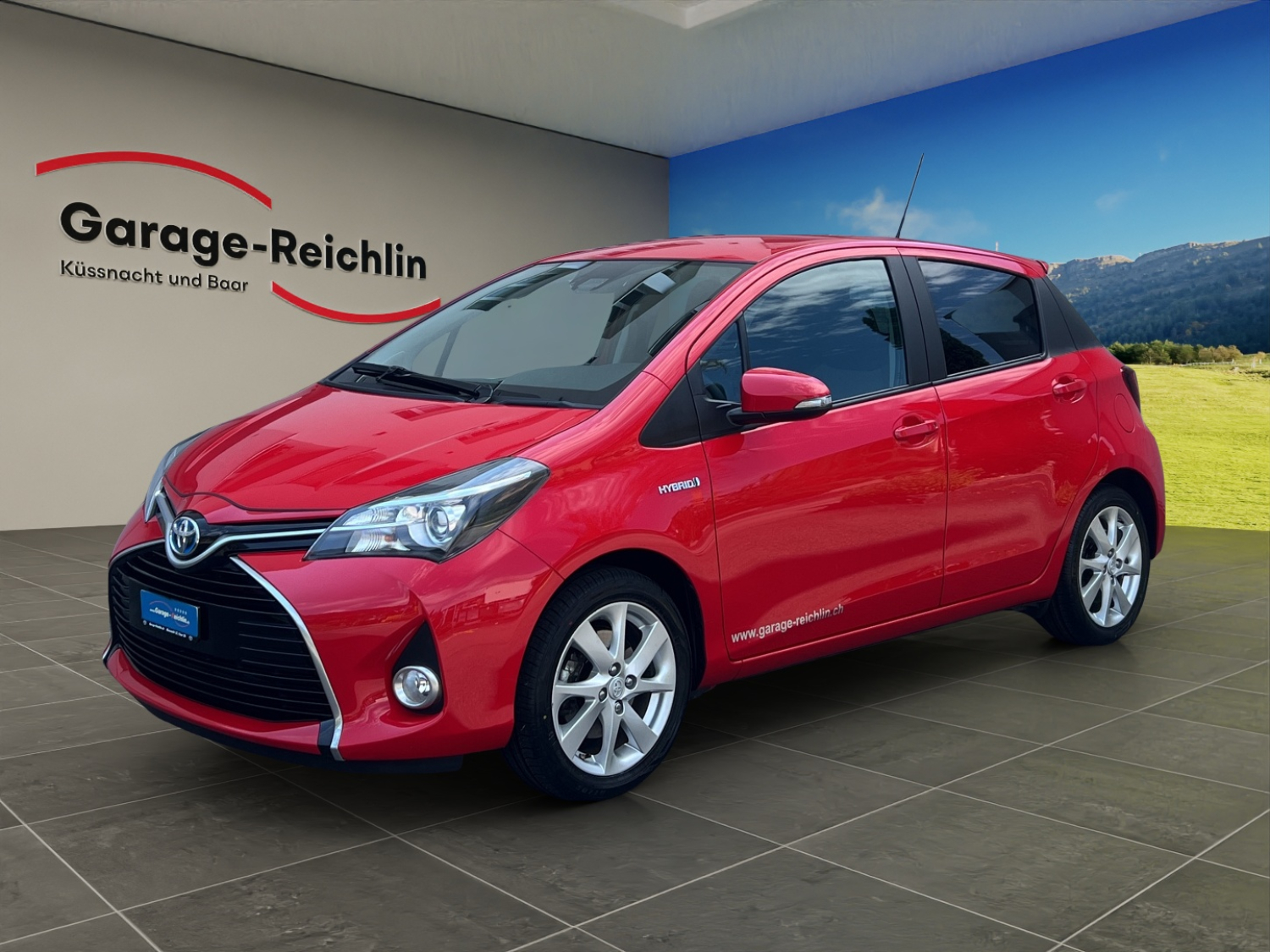 TOYOTA Yaris 1.5 VVT-i HSD Trend