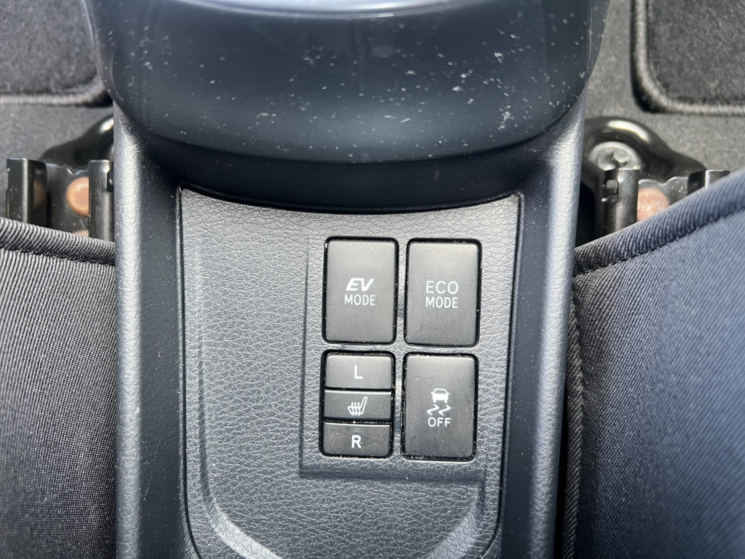 TOYOTA Yaris 1.5 VVT-i HSD Trend-image-18