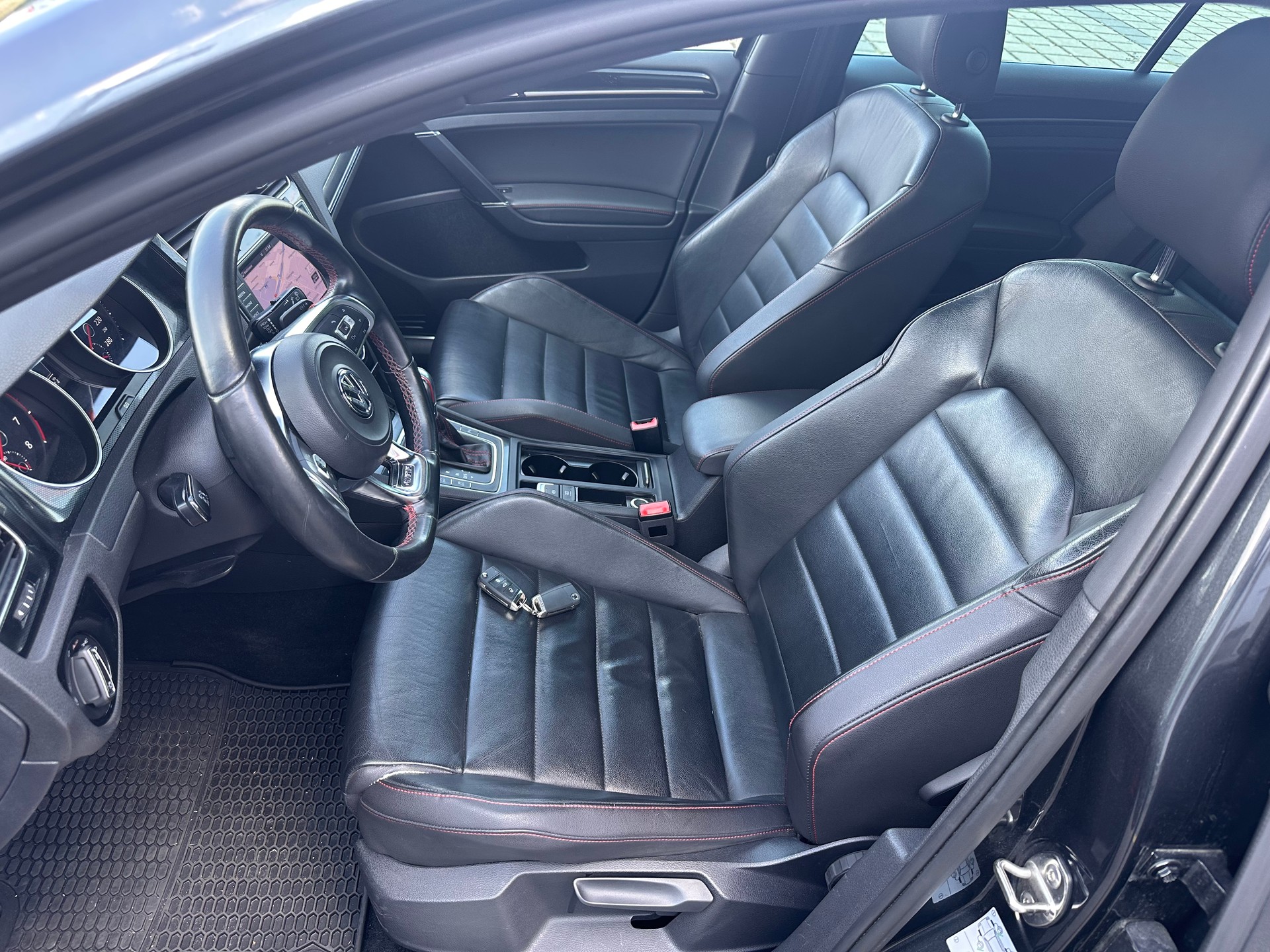 VW Golf 2.0 TSI GTI Performance DSG-image-6