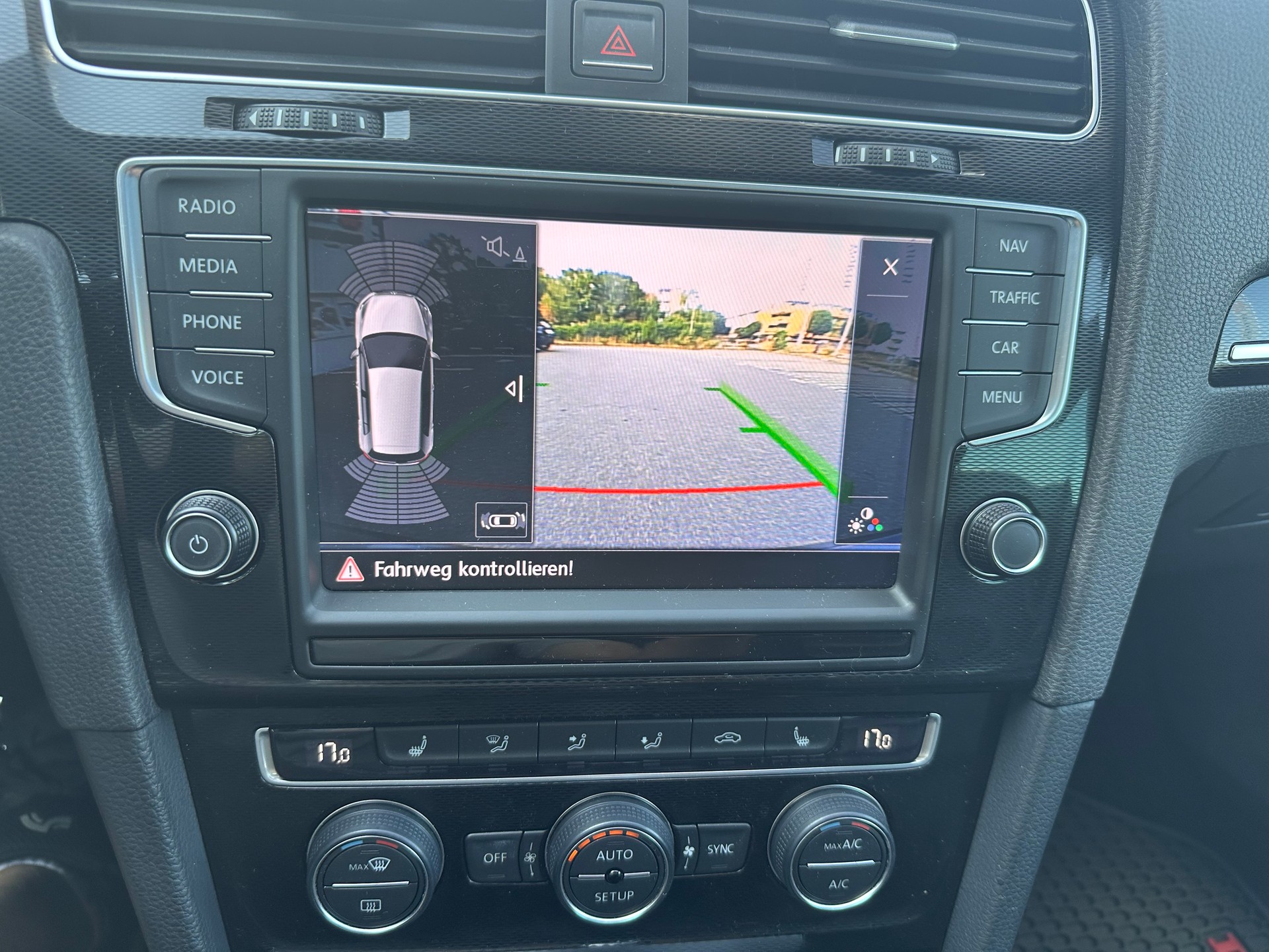 VW Golf 2.0 TSI GTI Performance DSG-image-8