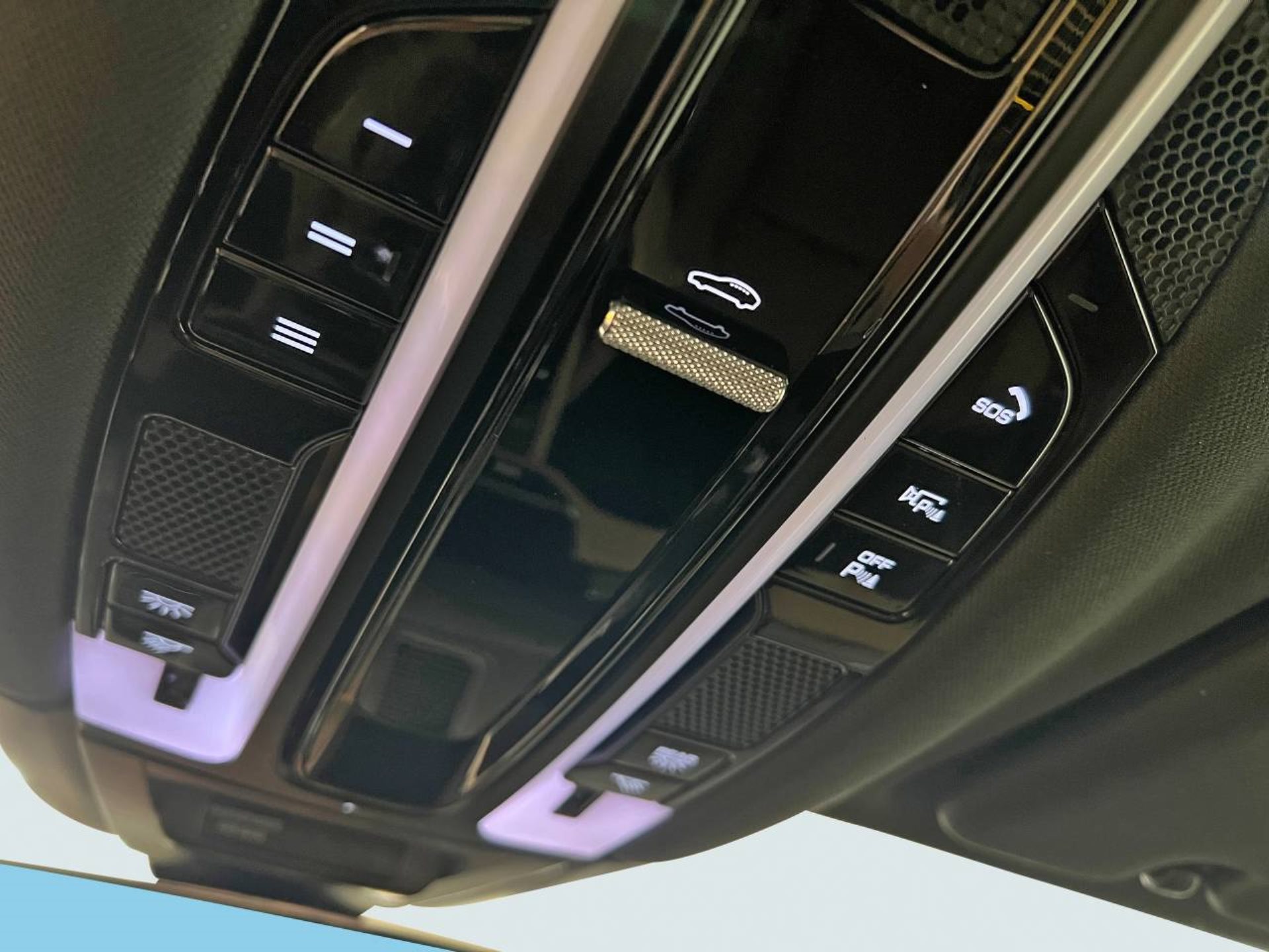 PORSCHE Cayenne E-Hybrid Coupé Platinum Edition-image-27