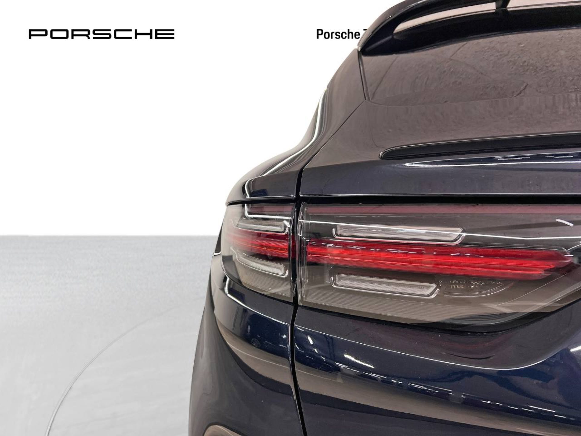 PORSCHE Cayenne E-Hybrid Coupé Platinum Edition-image-12