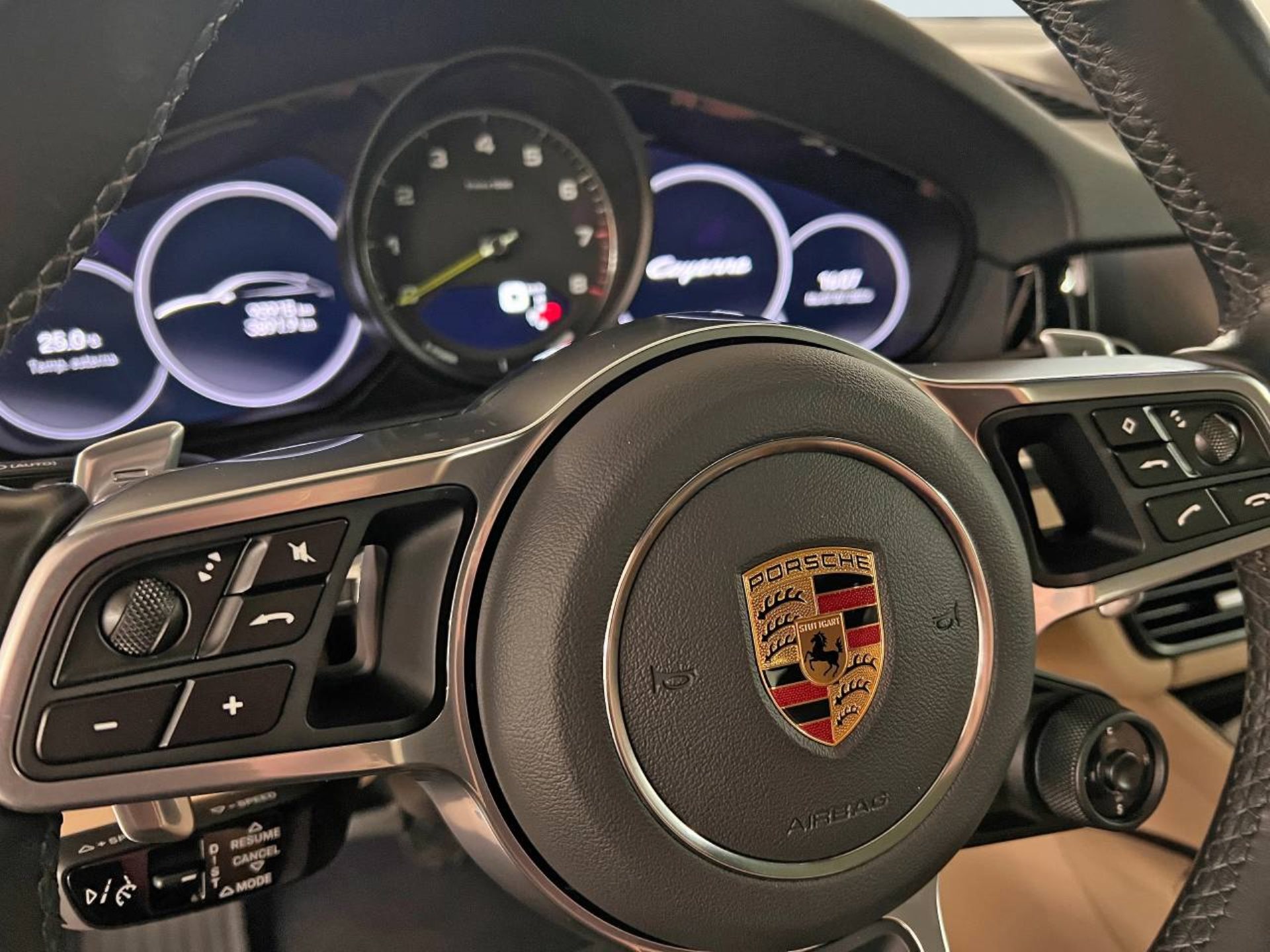 PORSCHE Cayenne E-Hybrid Coupé Platinum Edition-image-16