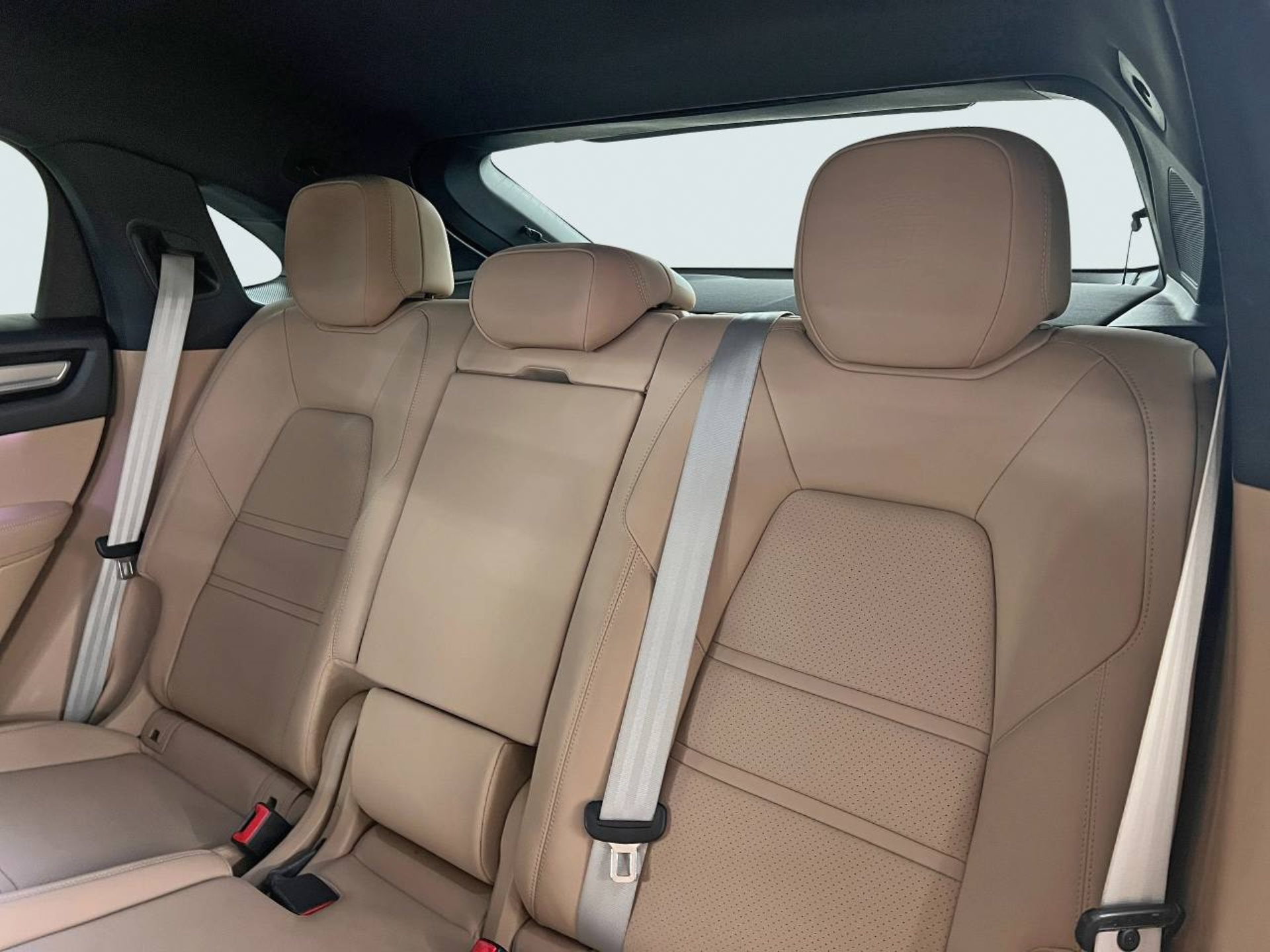 PORSCHE Cayenne E-Hybrid Coupé Platinum Edition-image-22