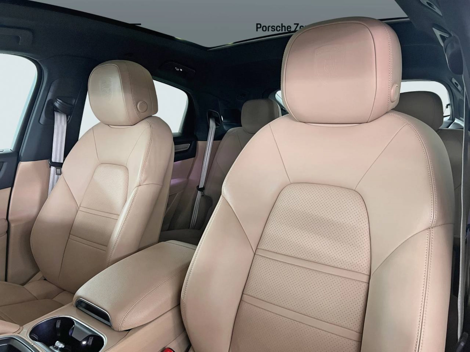 PORSCHE Cayenne E-Hybrid Coupé Platinum Edition-image-4