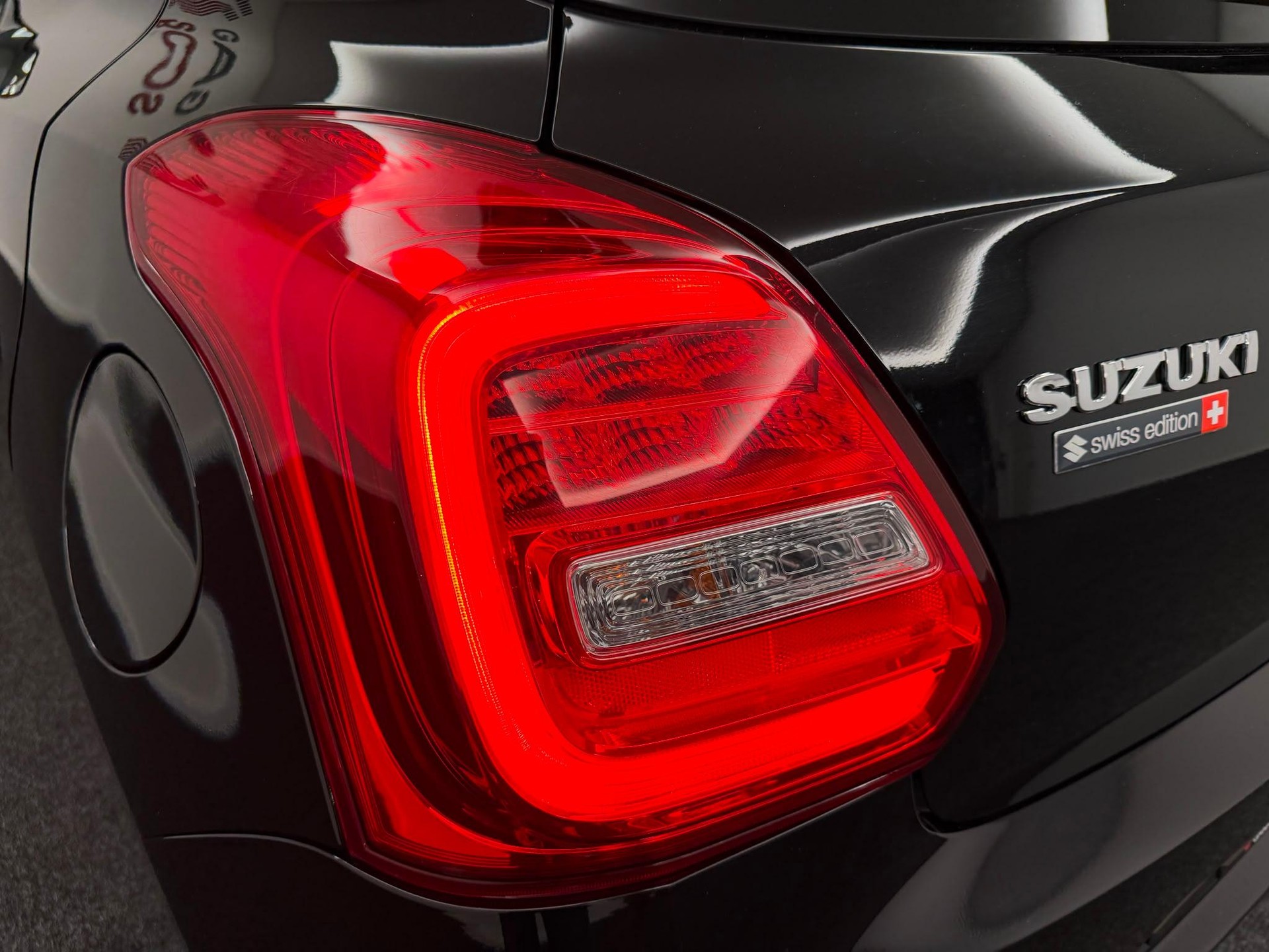 SUZUKI Swift 1.0 T Compact Top-image-7