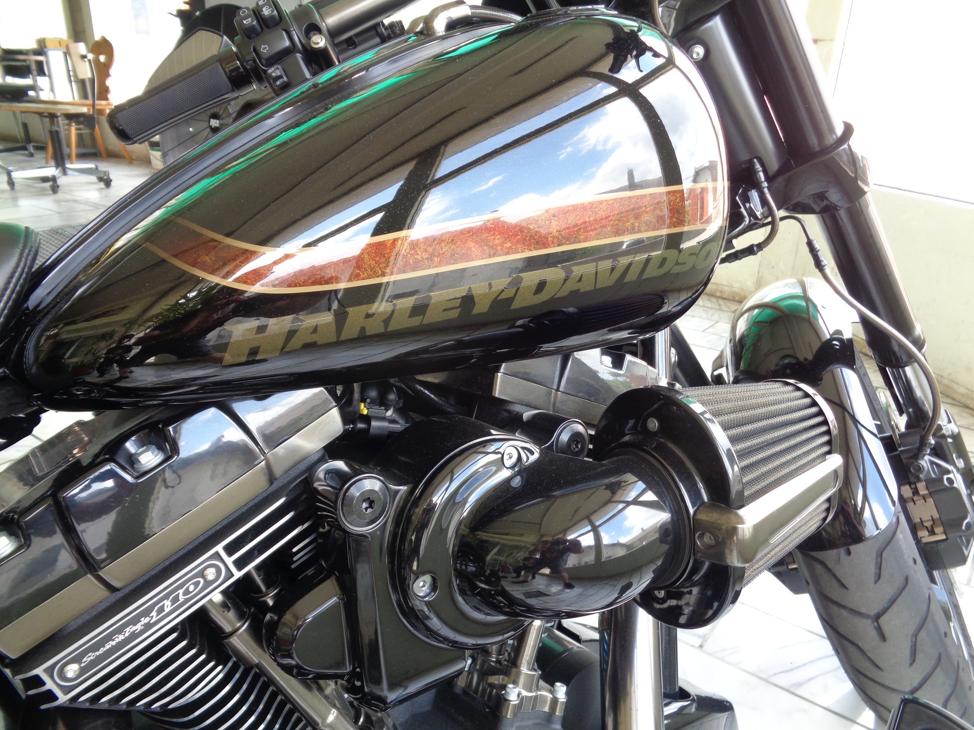 HARLEY-DAVIDSON FXSE Breakout Pro Street CVO ABS-image-2