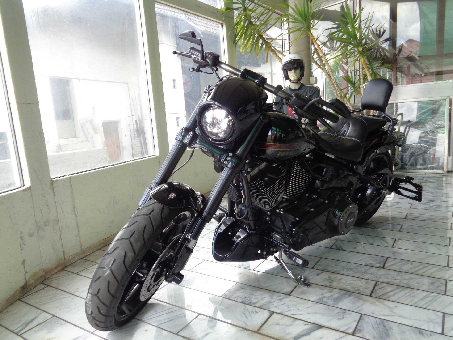 HARLEY-DAVIDSON FXSE Breakout Pro Street CVO ABS-image-9
