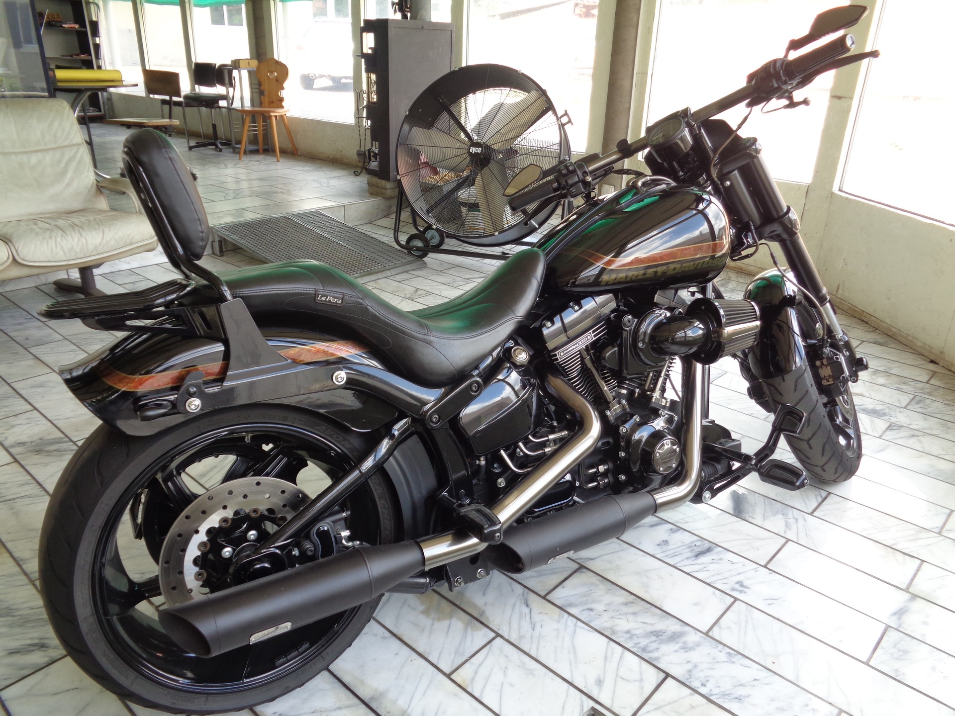 HARLEY-DAVIDSON FXSE Breakout Pro Street CVO ABS-image-5