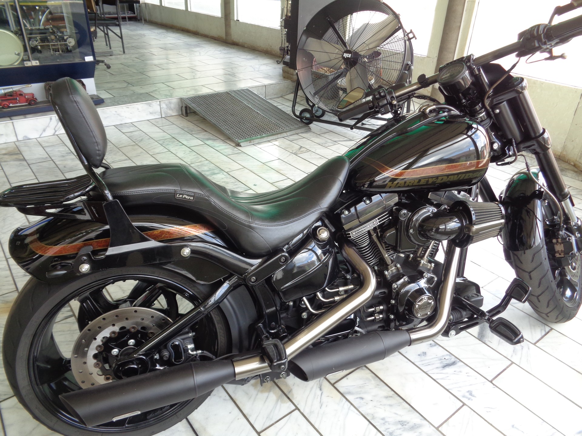 HARLEY-DAVIDSON FXSE Breakout Pro Street CVO ABS-image-10