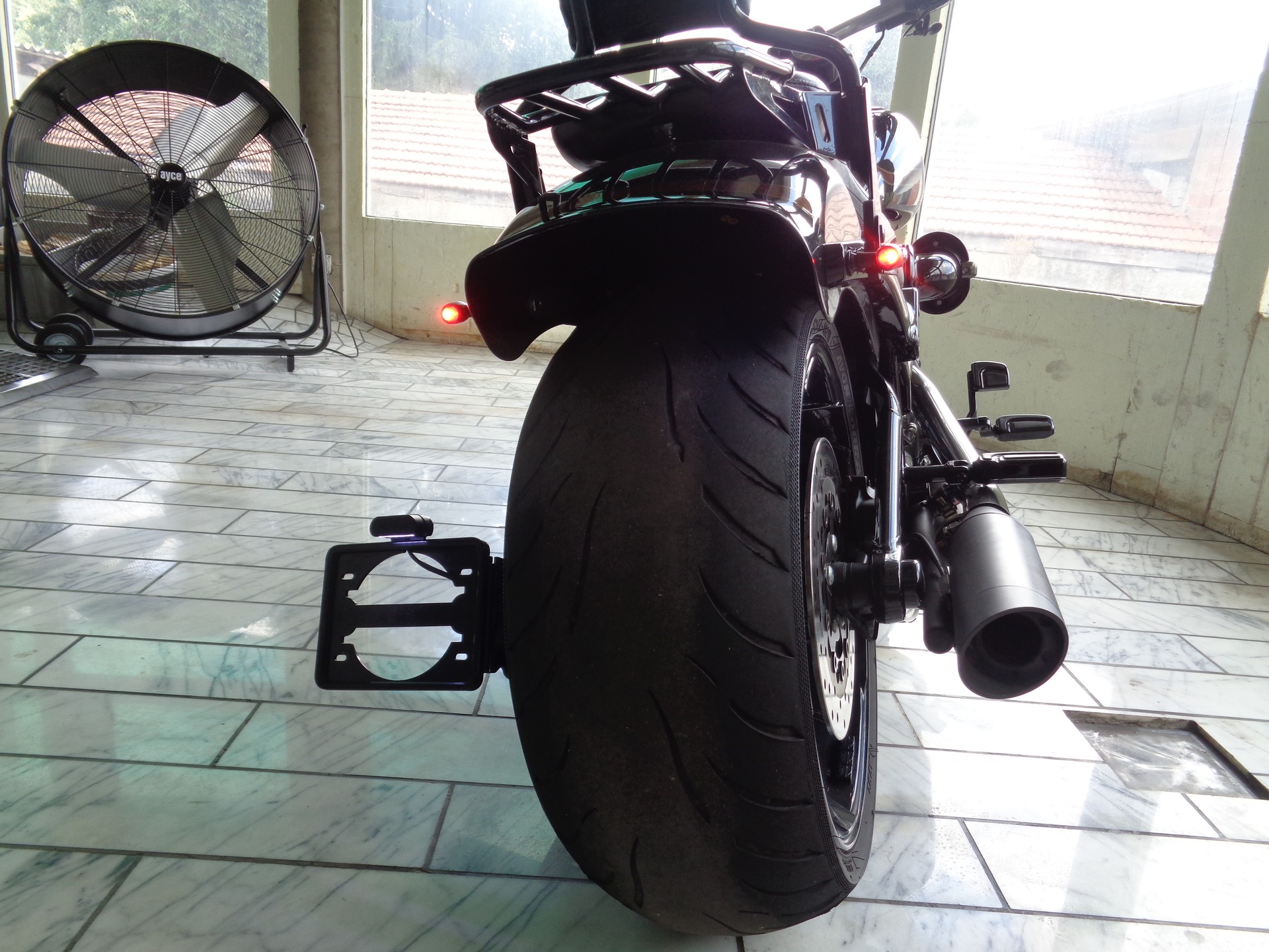 HARLEY-DAVIDSON FXSE Breakout Pro Street CVO ABS-image-8