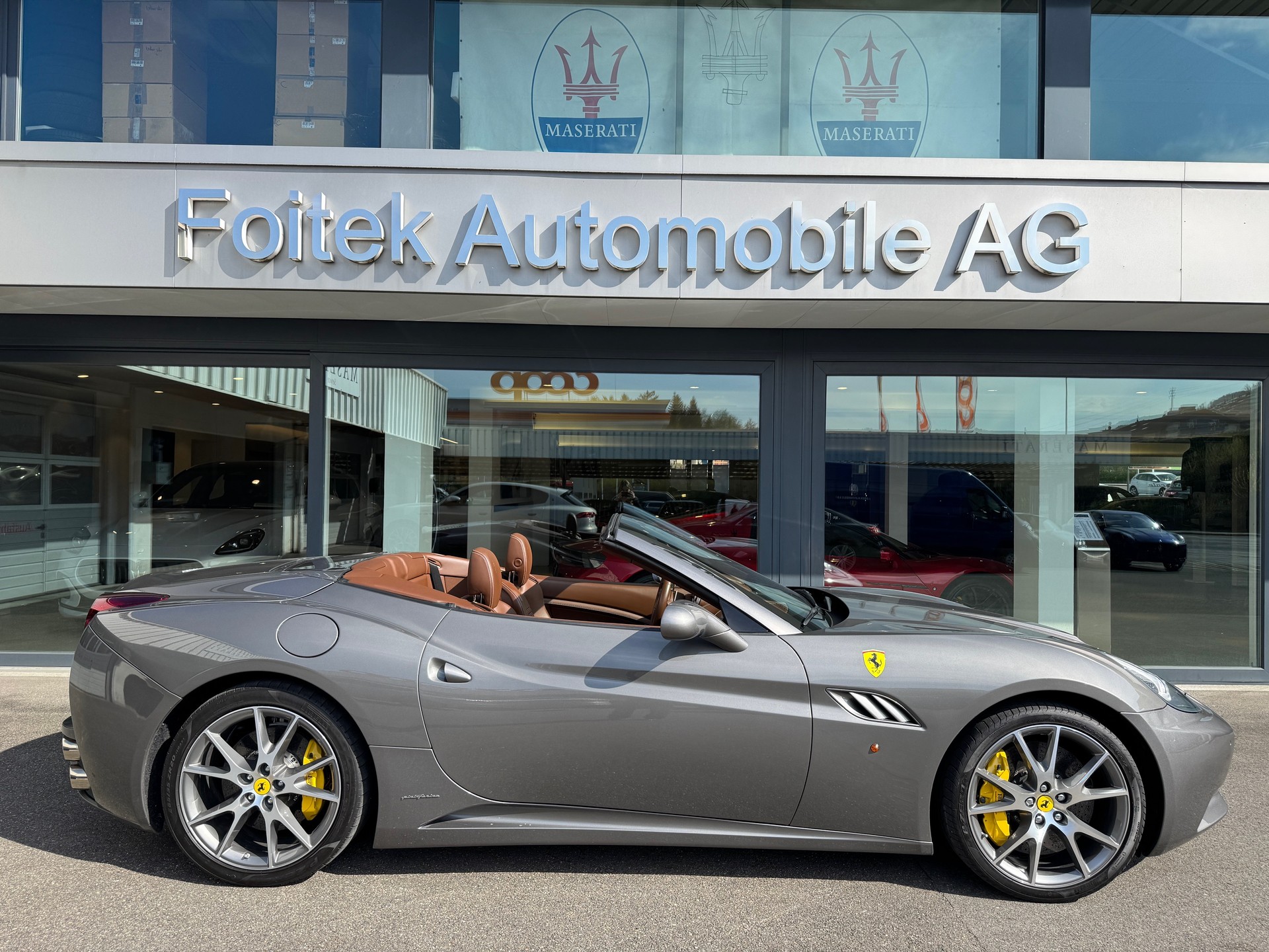 FERRARI California 4.3 V8-image-1