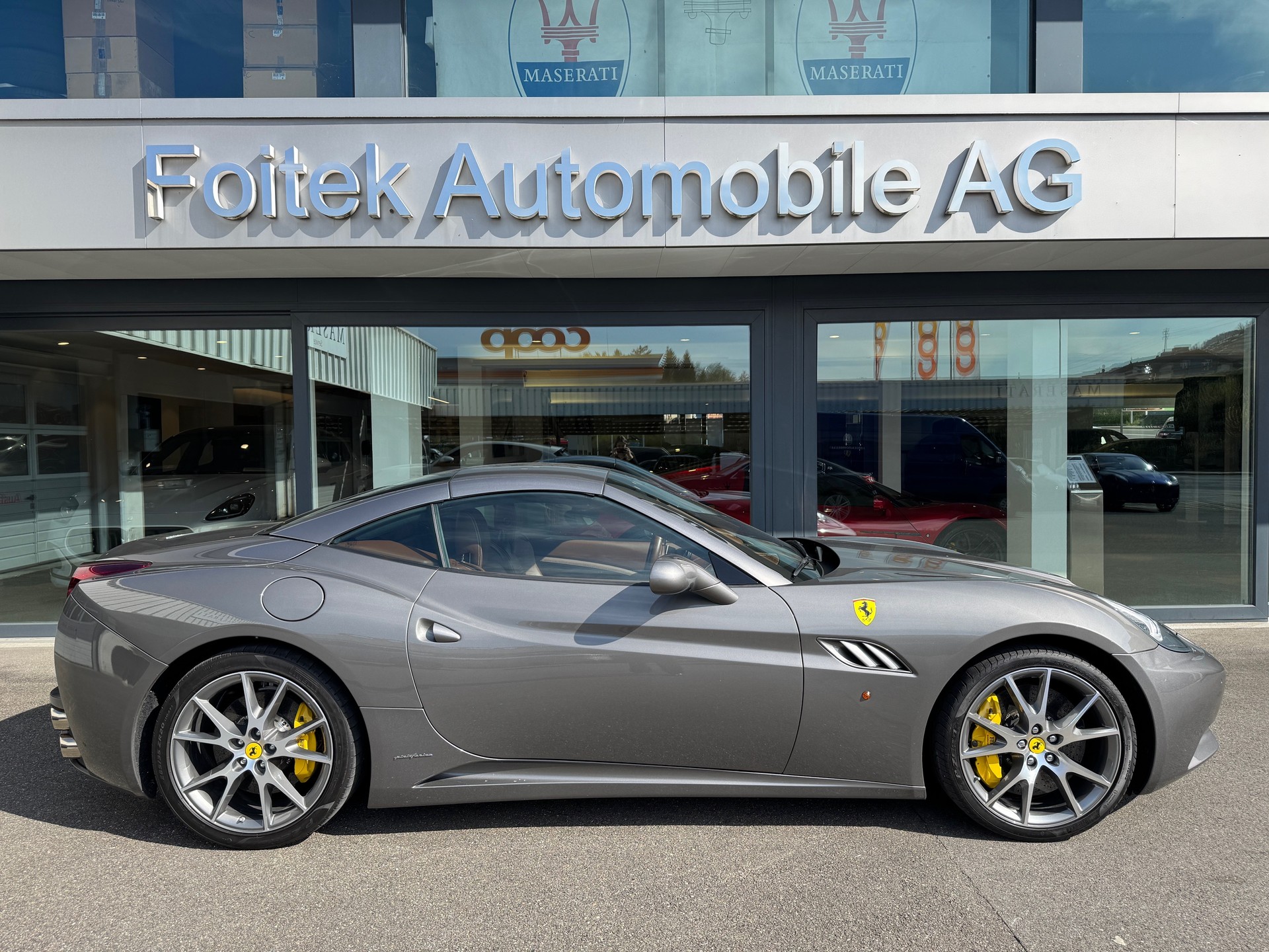 FERRARI California 4.3 V8-image-0