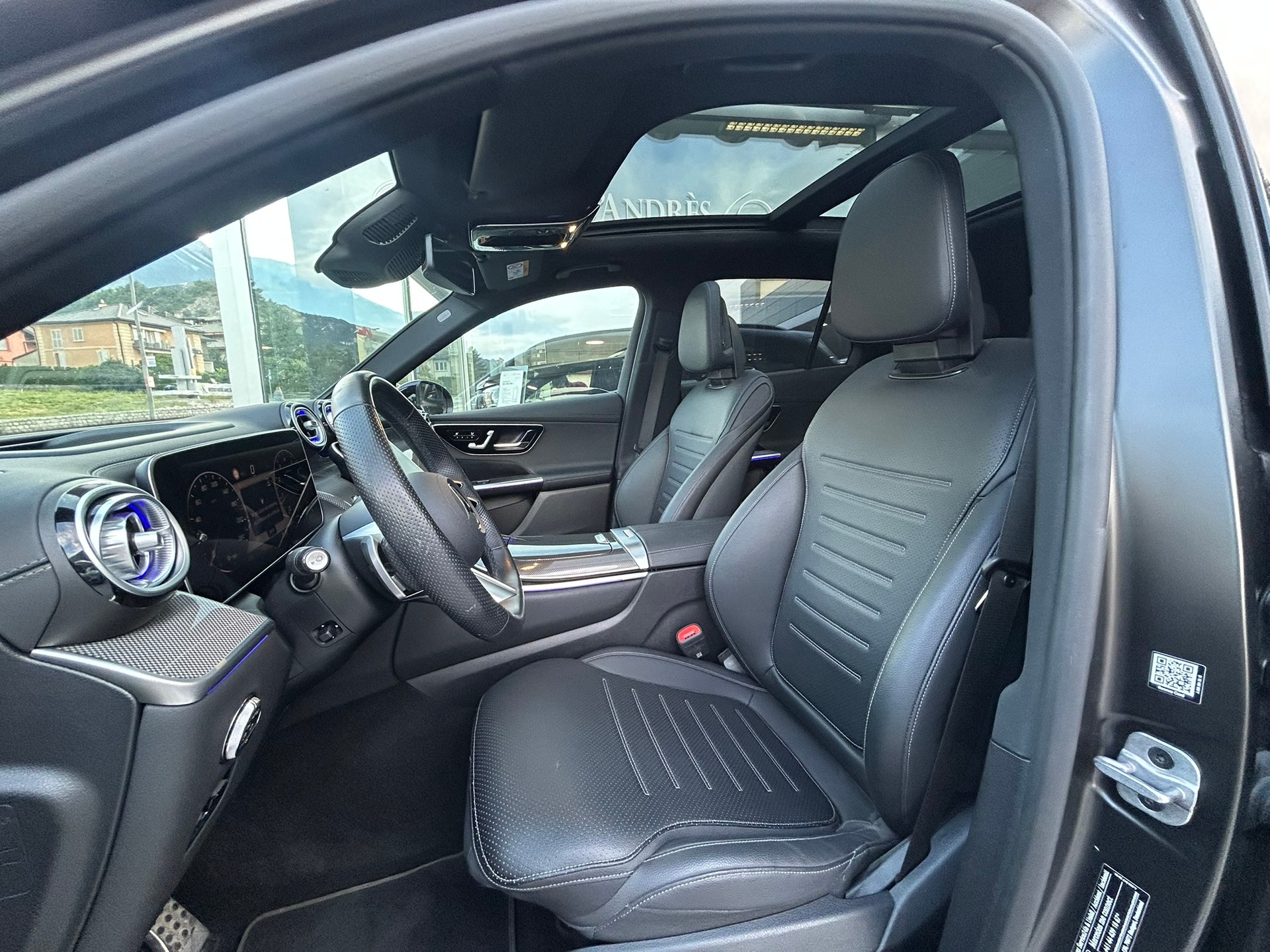 MERCEDES-BENZ GLC 300 4Matic 9G-Tronic-image-11