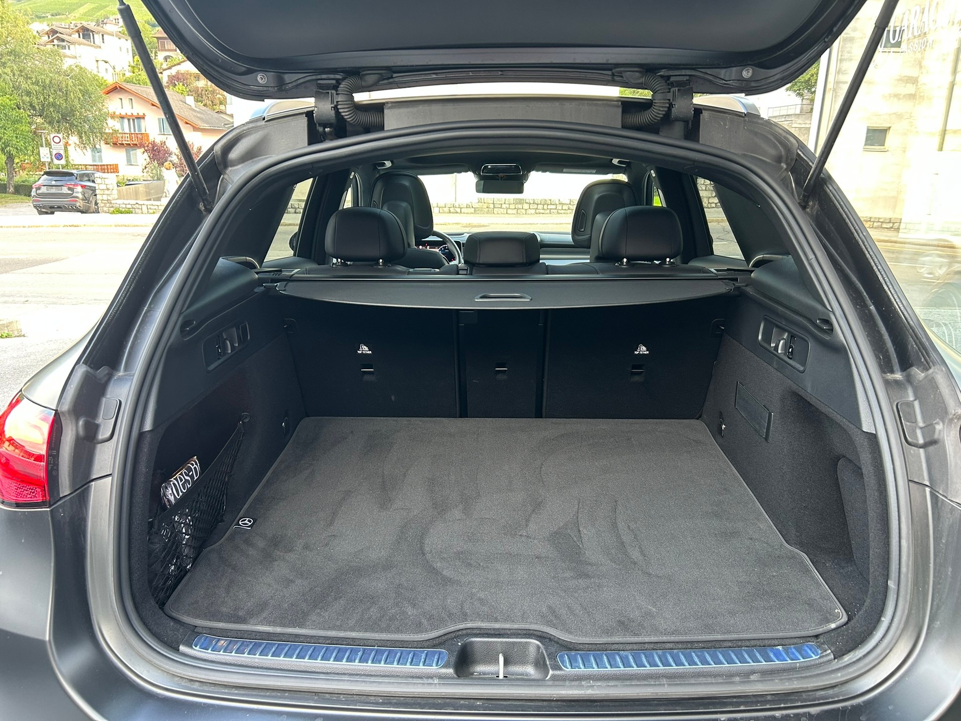 MERCEDES-BENZ GLC 300 4Matic 9G-Tronic-image-14