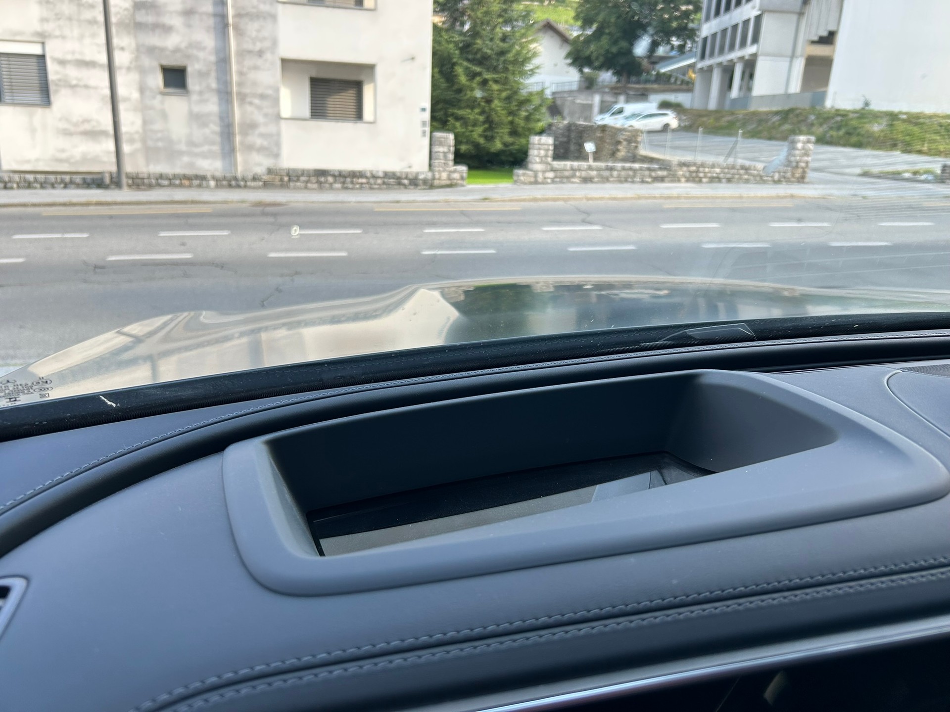 MERCEDES-BENZ GLC 300 4Matic 9G-Tronic-image-18