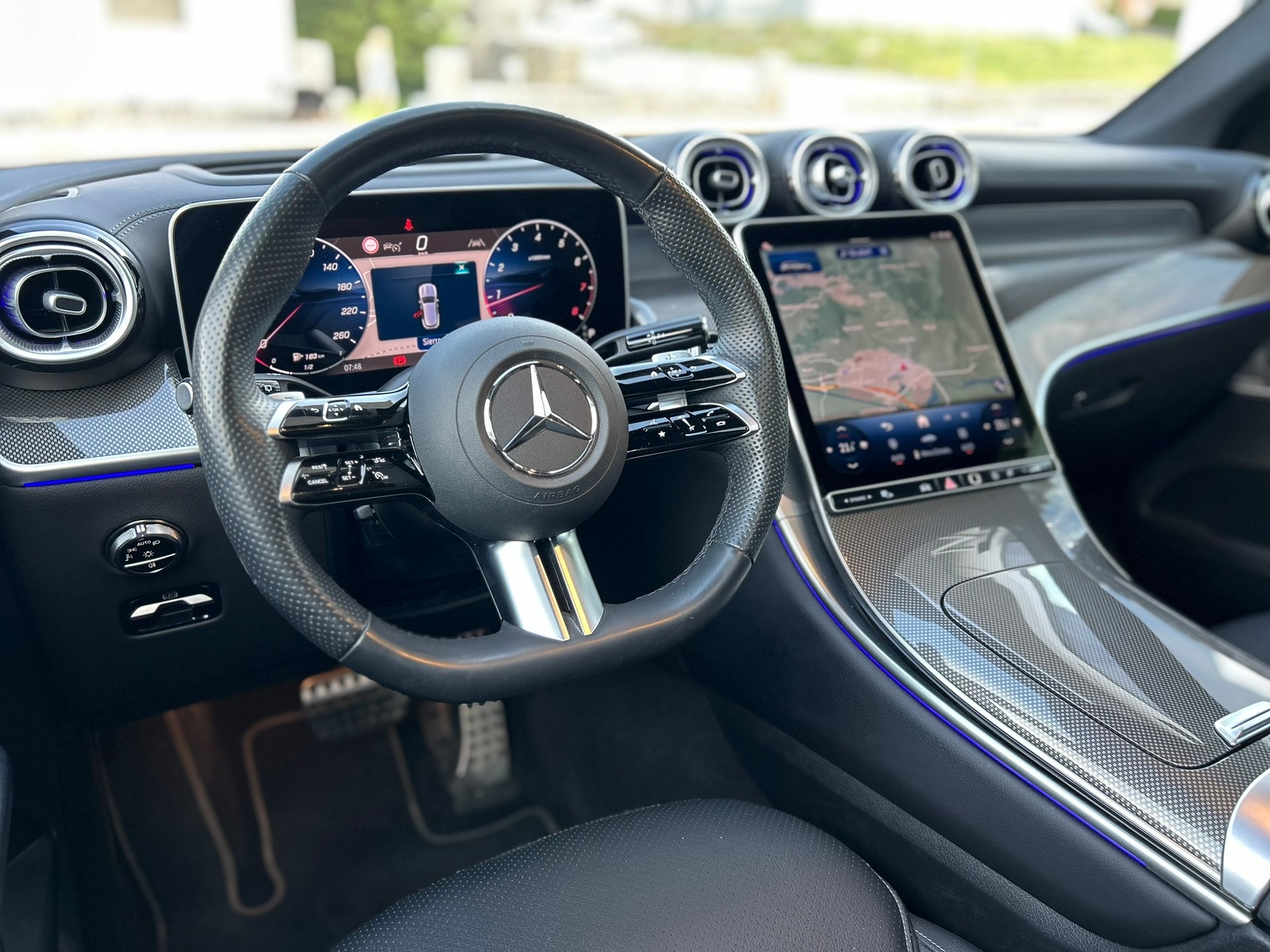 MERCEDES-BENZ GLC 300 4Matic 9G-Tronic-image-9
