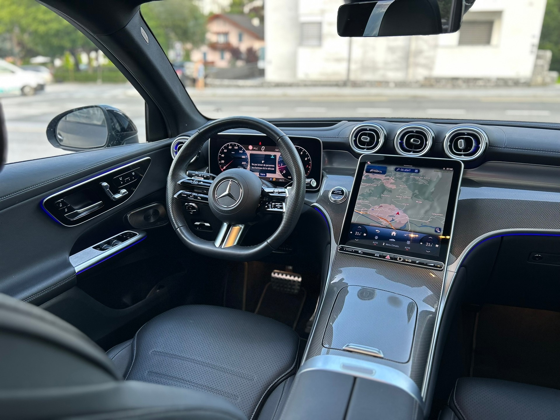 MERCEDES-BENZ GLC 300 4Matic 9G-Tronic-image-8