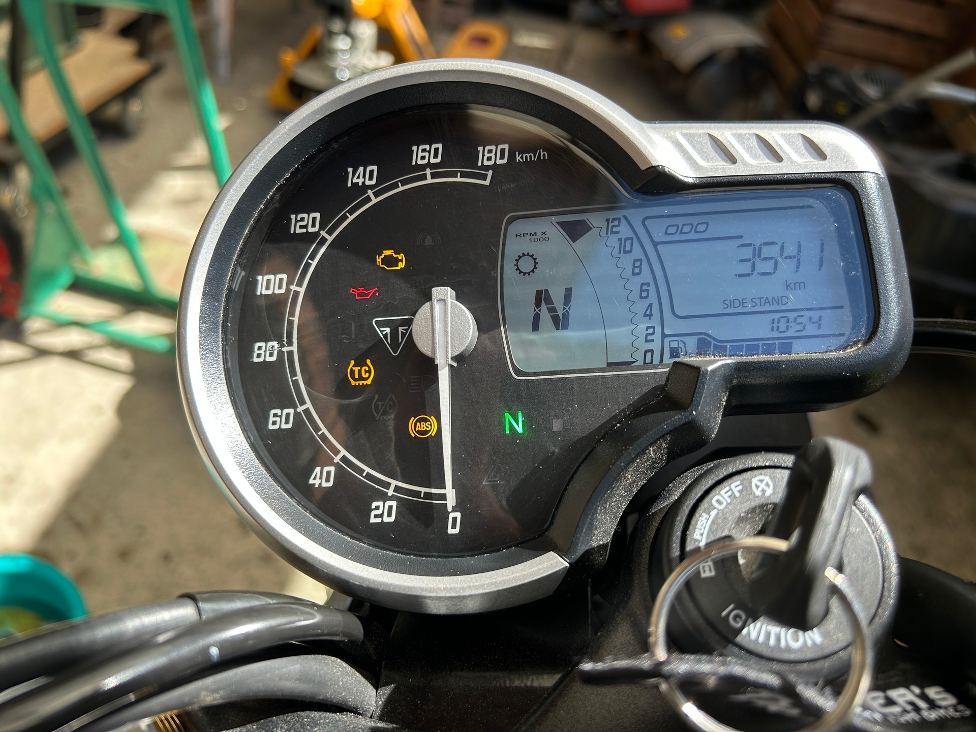 TRIUMPH Speed 400-image-4
