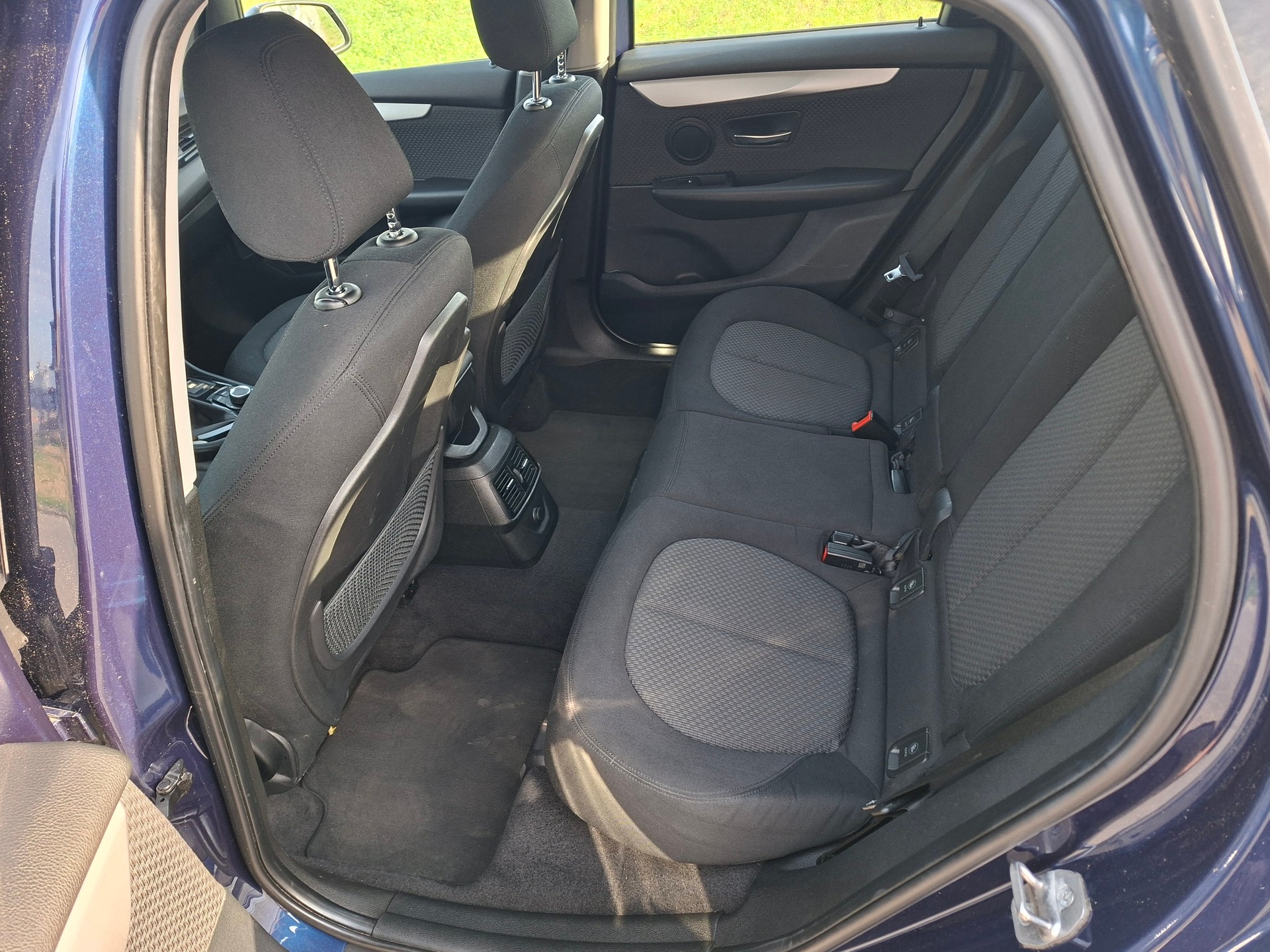 BMW 218i Active Tourer-image-6