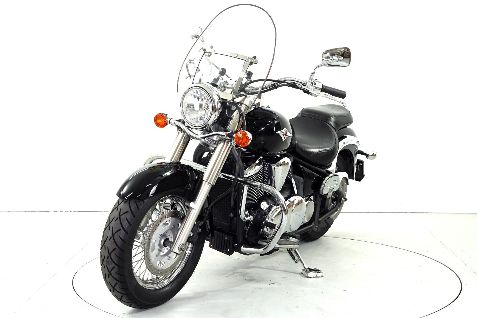 KAWASAKI VN 900 Classic-showroom-element-2