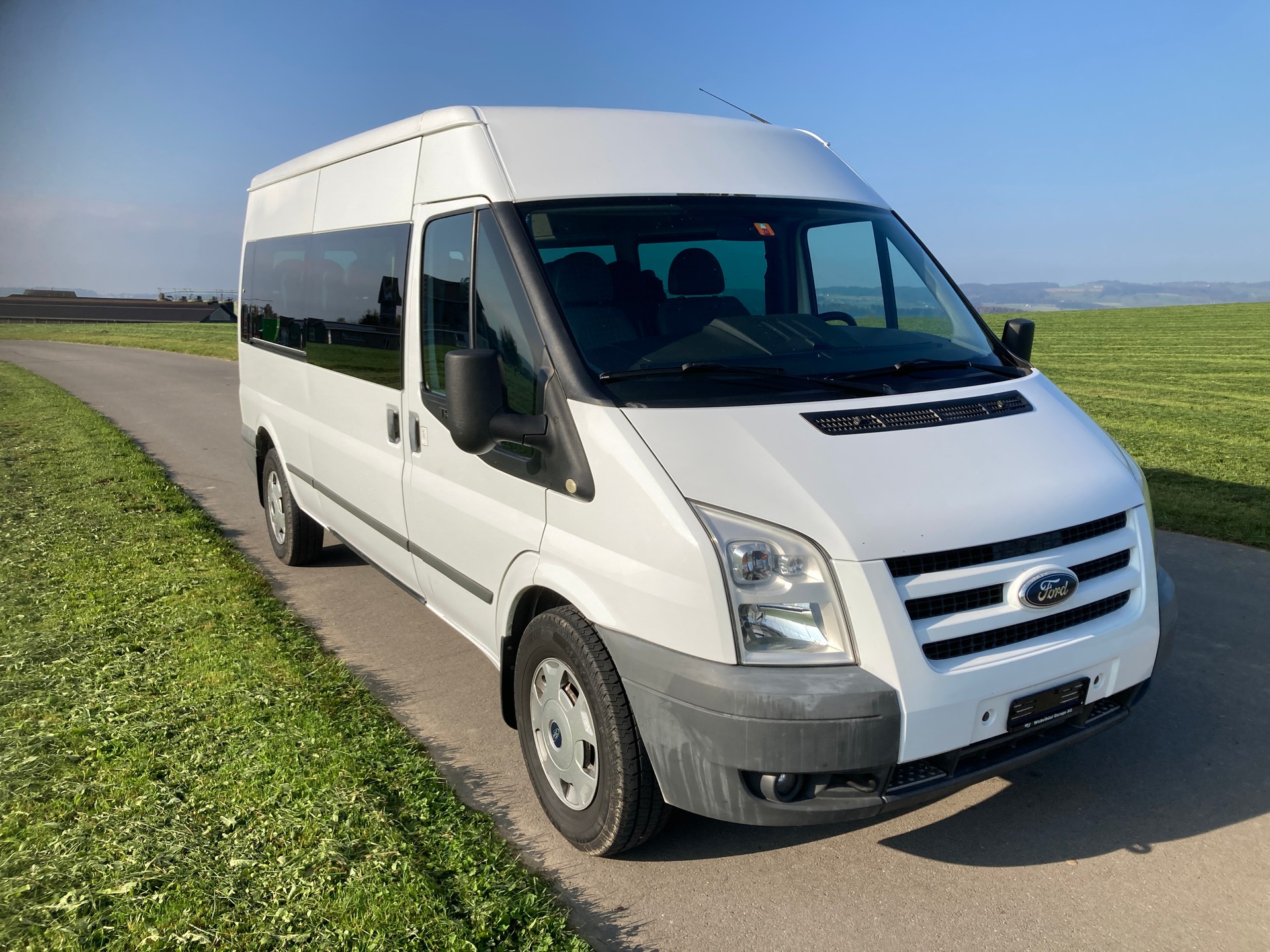 FORD Transit 2.4 TDCi Bus M2 350L Trend 14Pl.-image-1