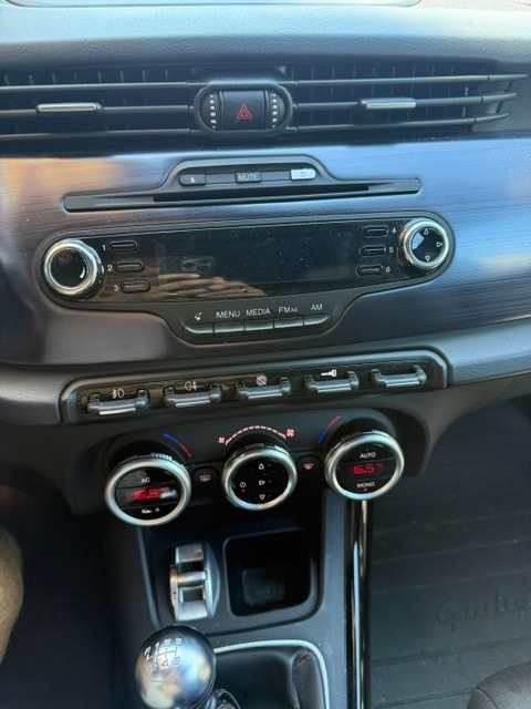 ALFA ROMEO Giulietta 1.4 MultiAir Distinctive-image-12