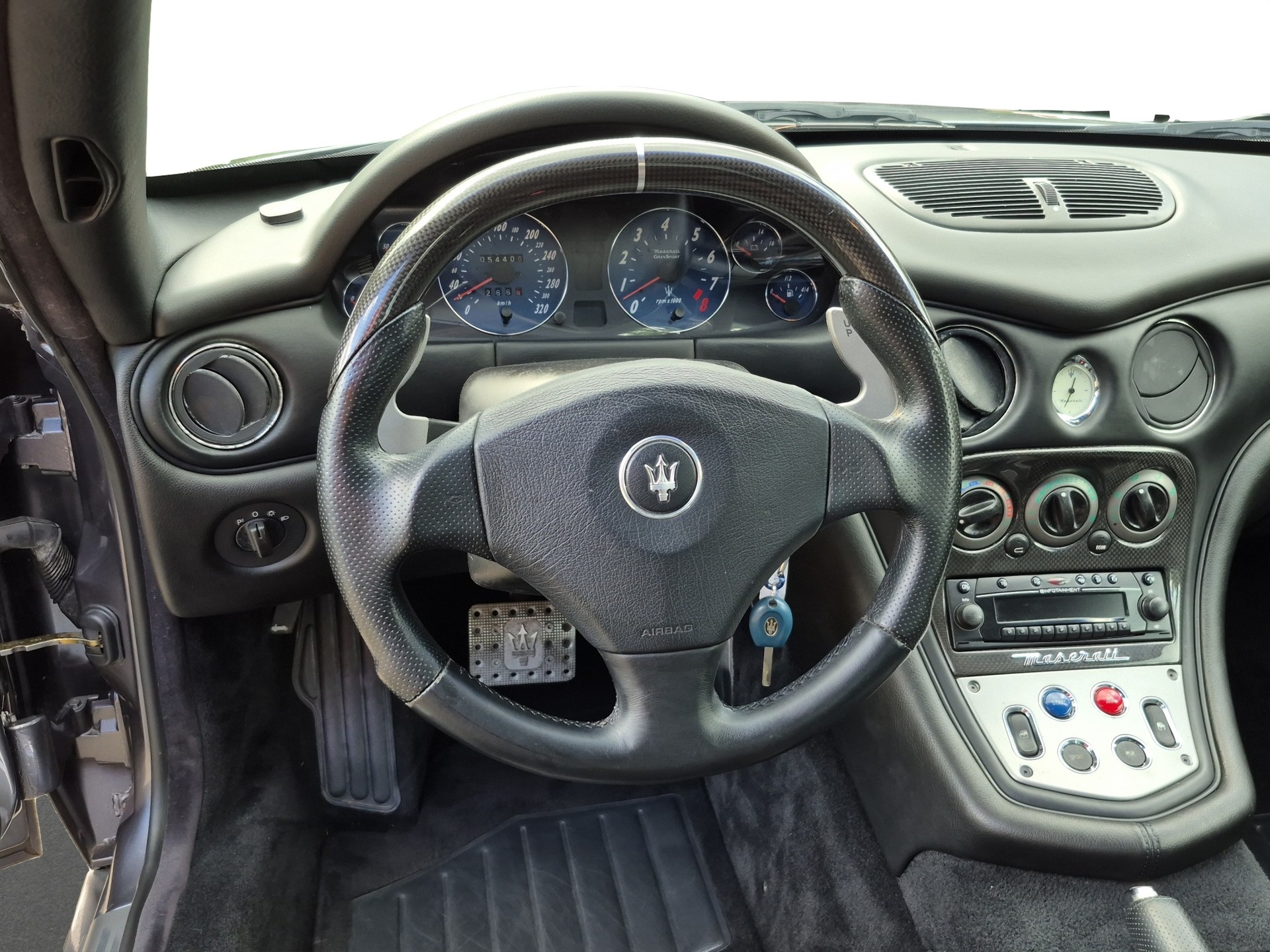 MASERATI Coupé GranSport *neue Kupplung, 1. Hand*-image-9