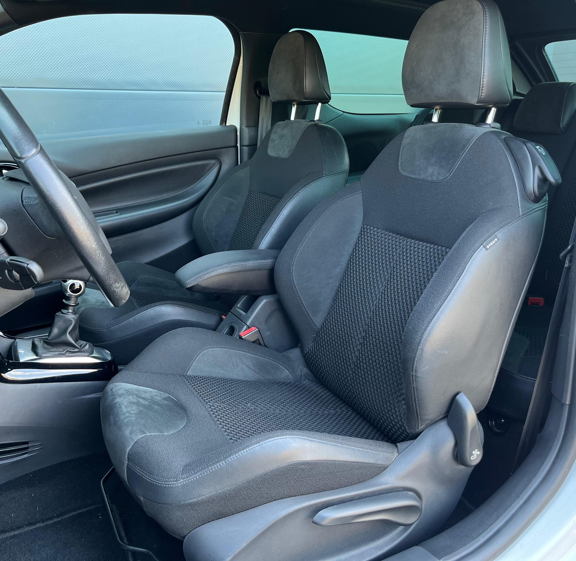 DS AUTOMOBILES DS 3 Cabrio 1.6 THP Eye Tech 165-image-8