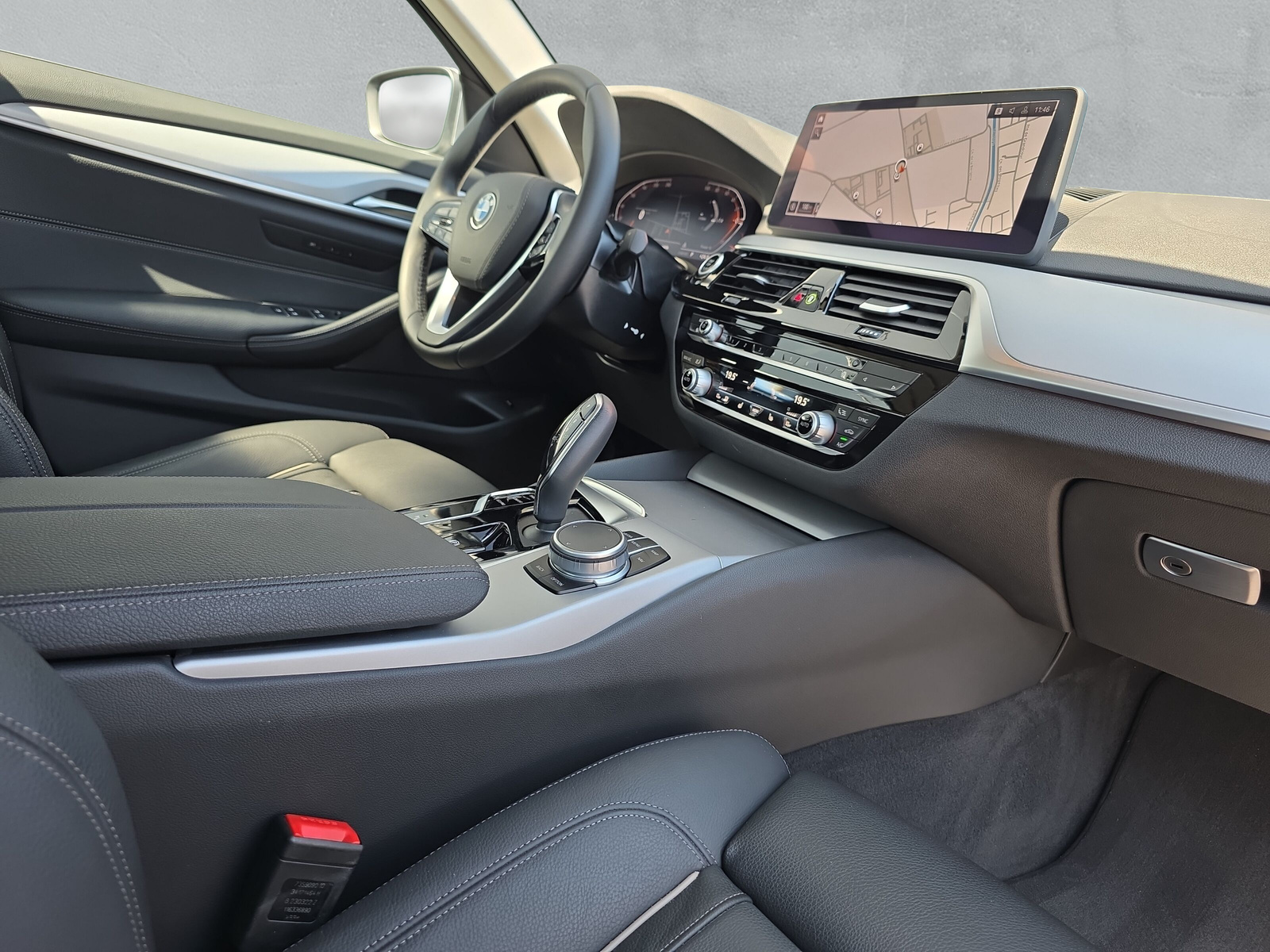 BMW 530i xDrive G30 (CH)-image-14