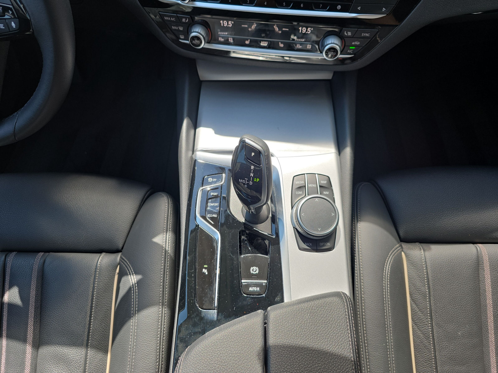 BMW 530i xDrive G30 (CH)-image-25