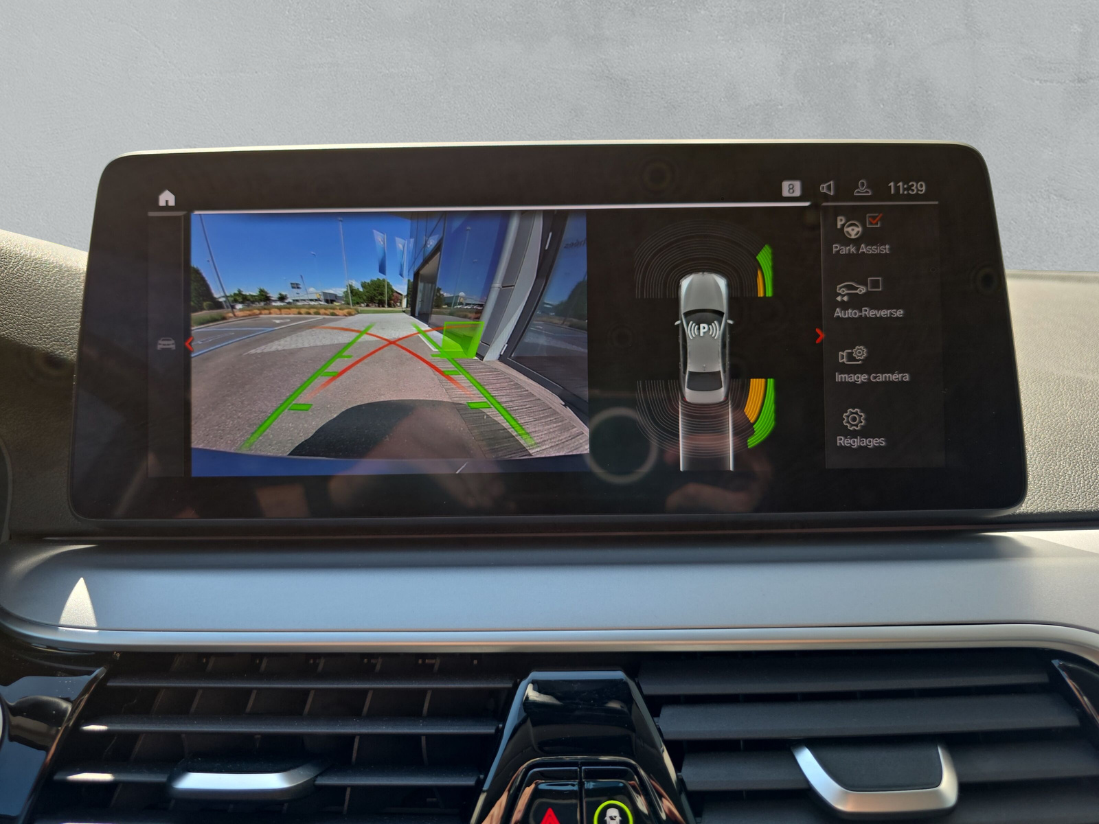 BMW 530i xDrive G30 (CH)-image-19